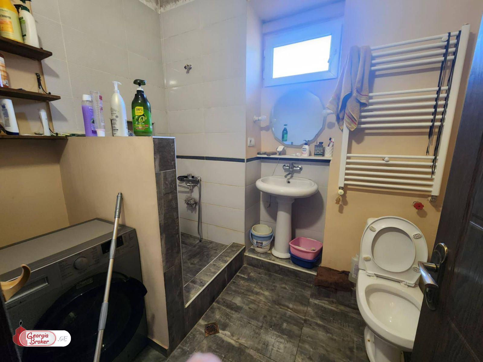 nearly repaired 3-room apartment for sale