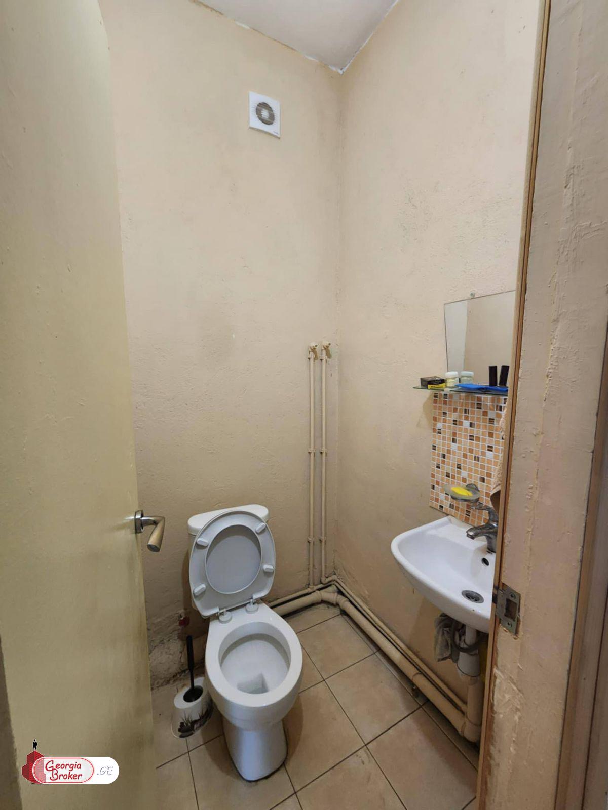 nearly repaired 3-room apartment for sale