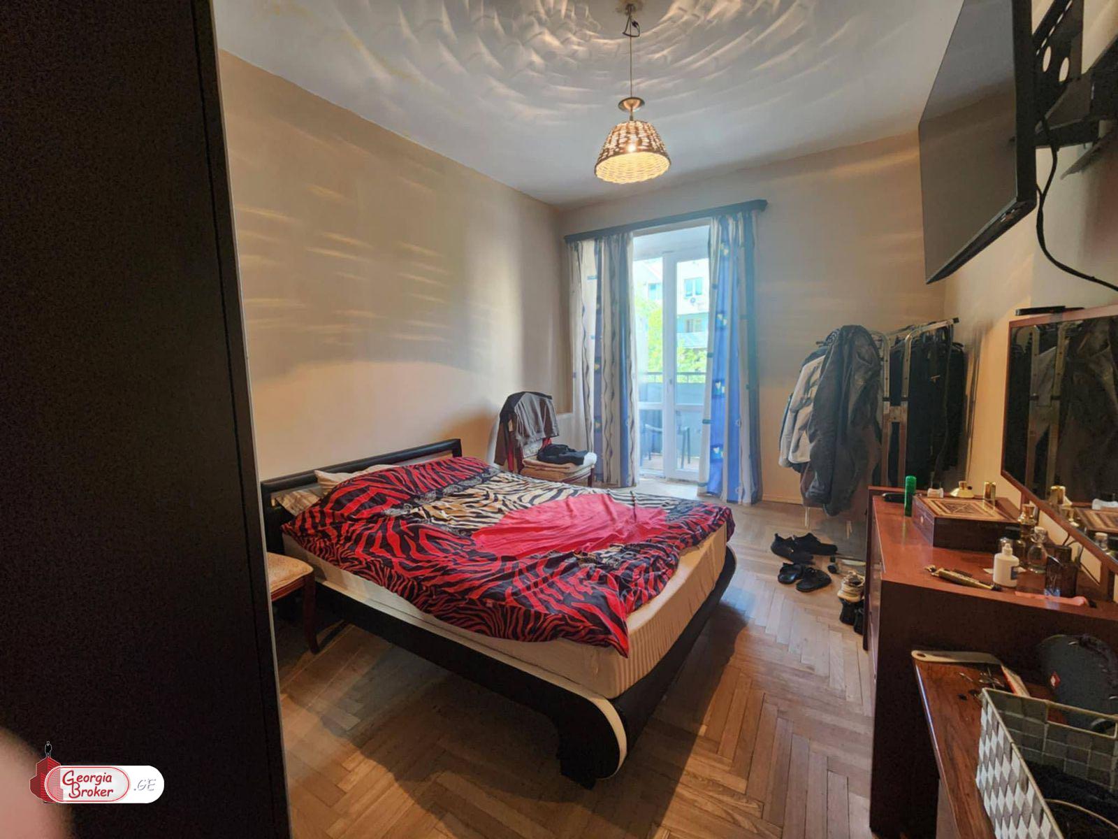 nearly repaired 3-room apartment for sale