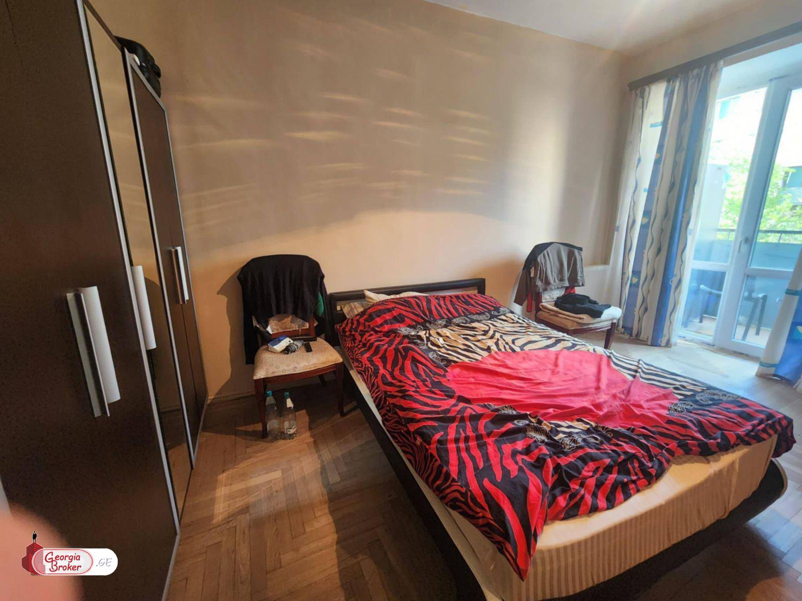 nearly repaired 3-room apartment for sale