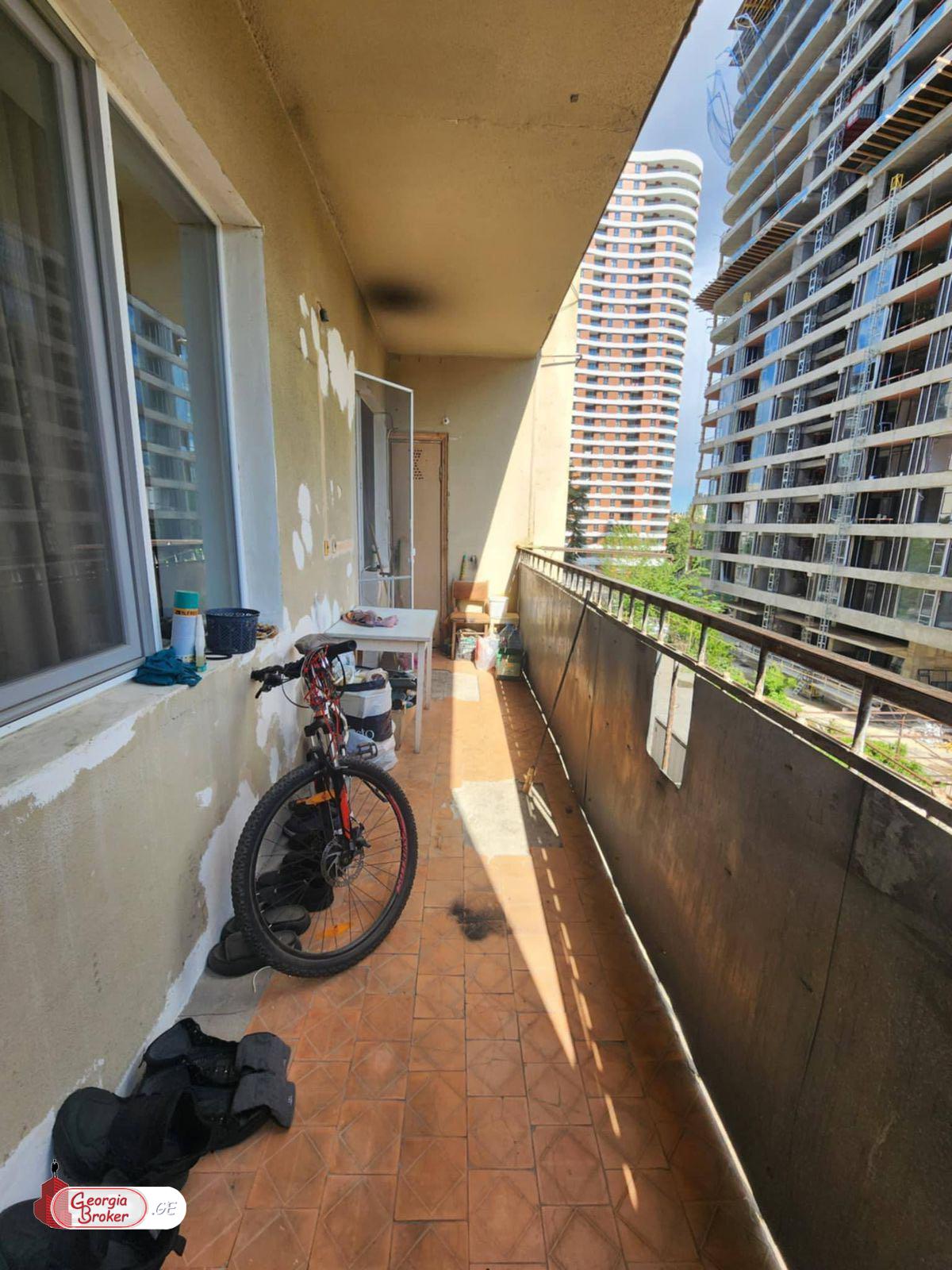 nearly repaired 3-room apartment for sale