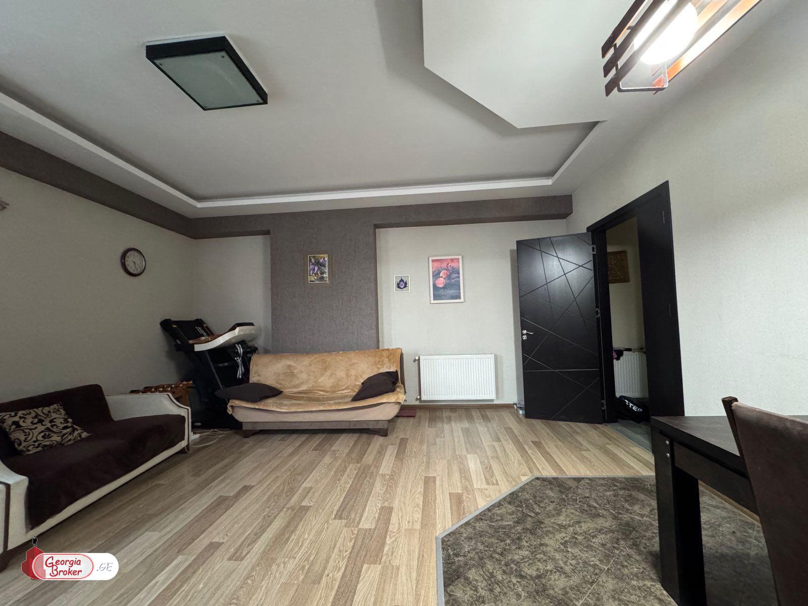 nearly repaired 3-room apartment for sale