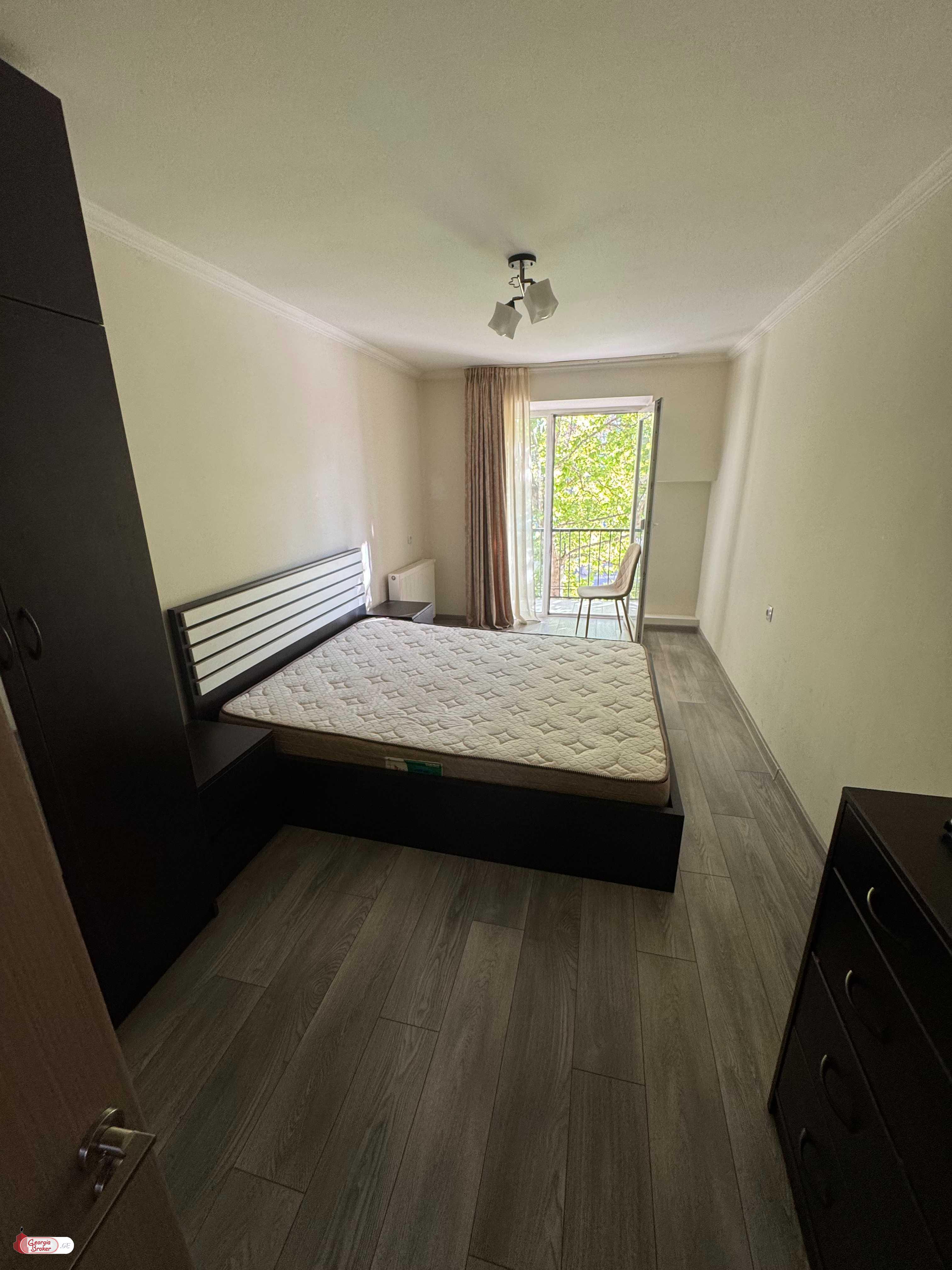 nearly repaired 3-room apartment for sale