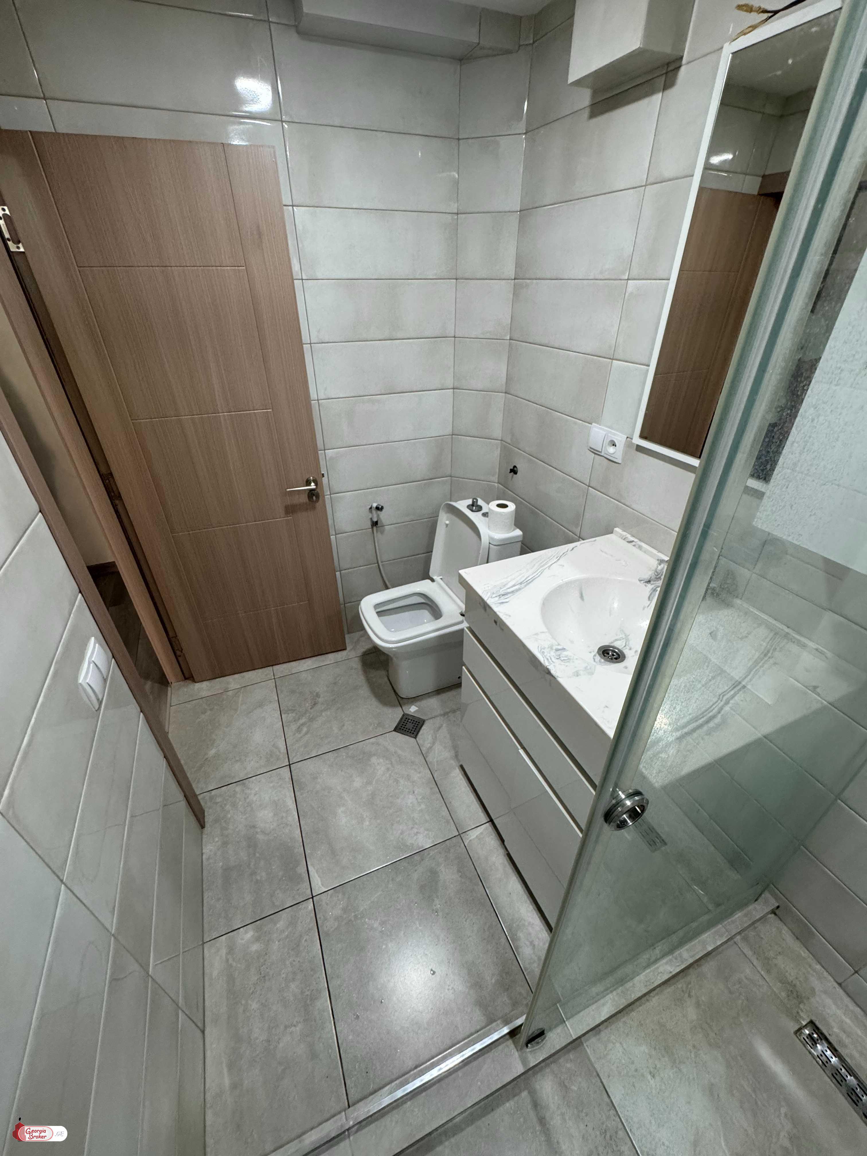 nearly repaired 3-room apartment for sale