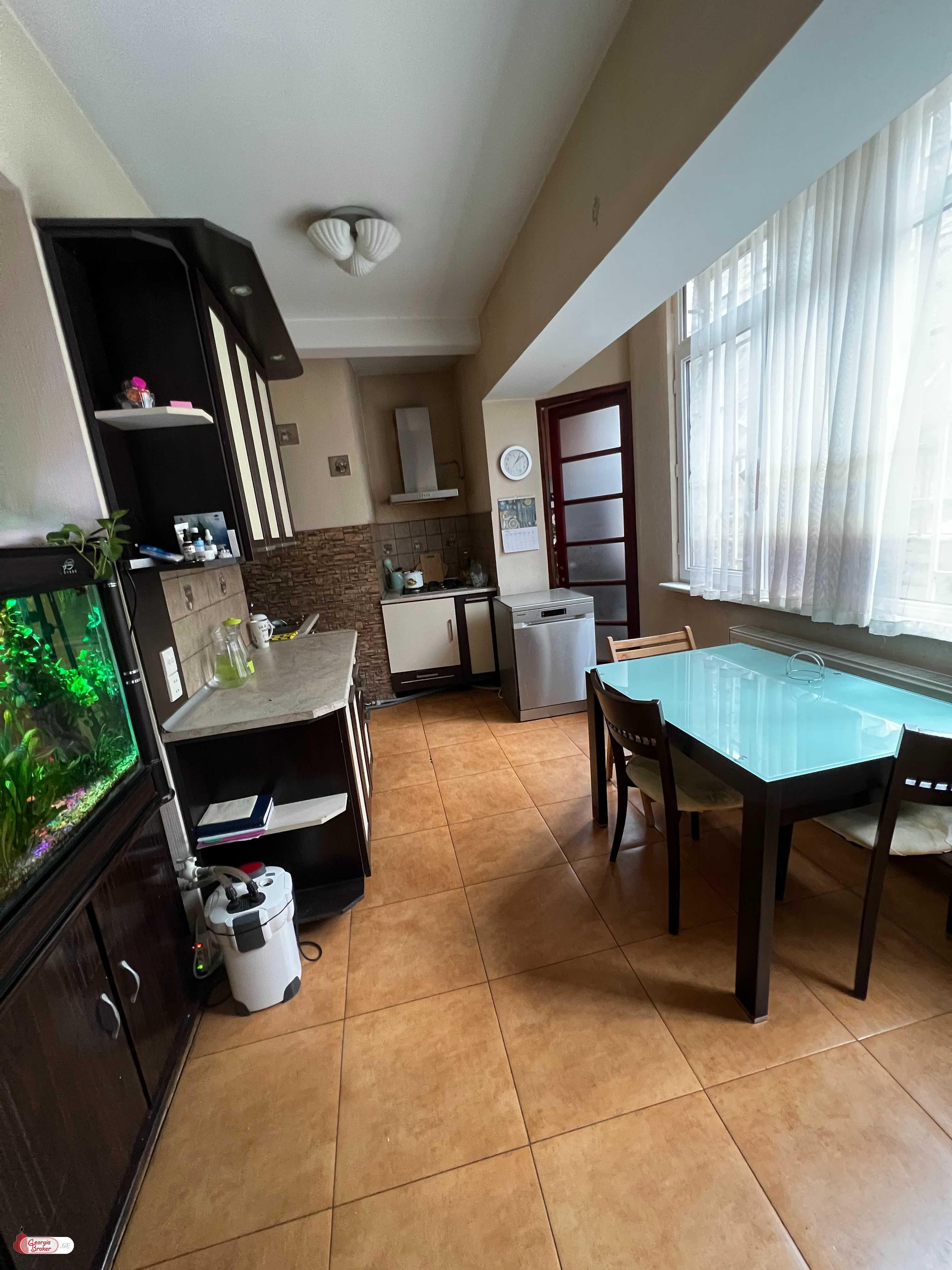 old repaired 3-room apartment for sale