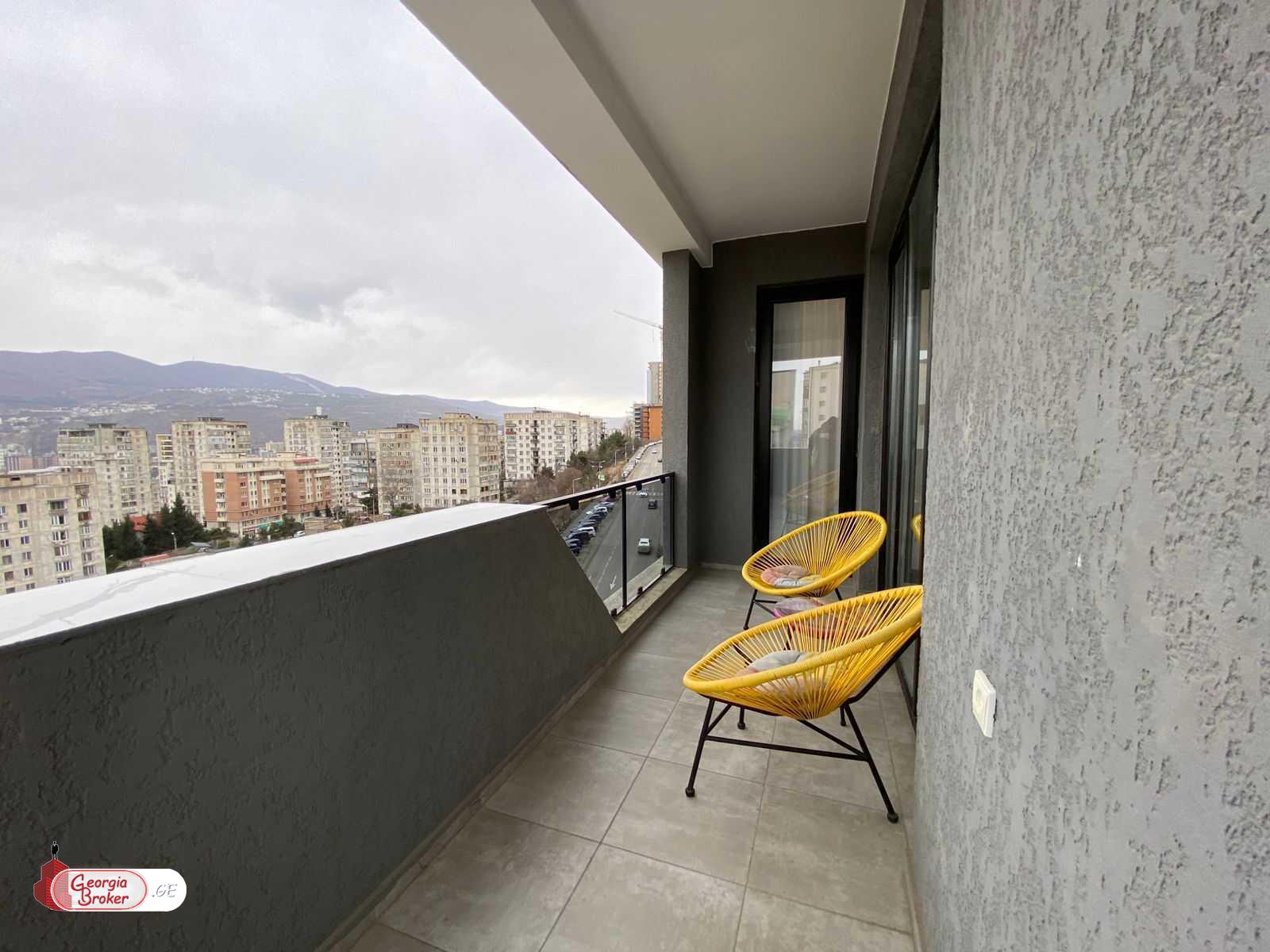 nearly repaired 3-room apartment for sale