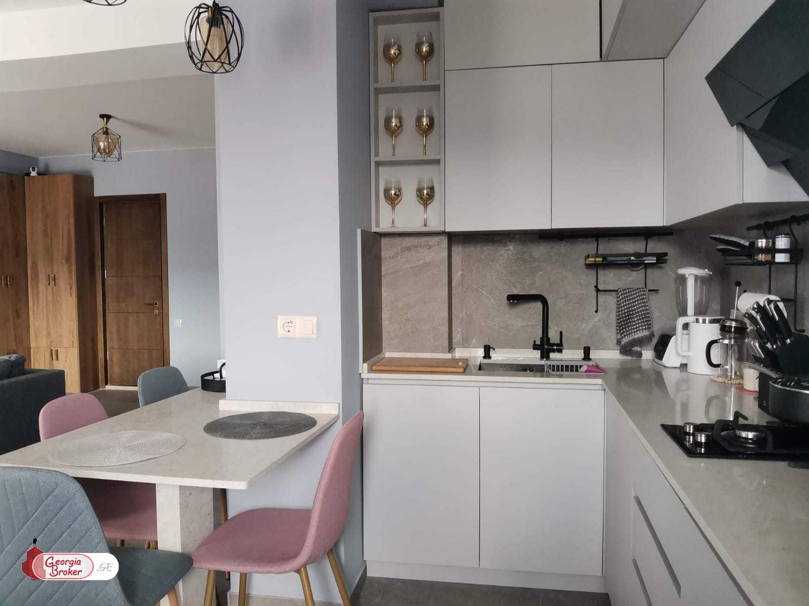 nearly repaired 3-room apartment for sale