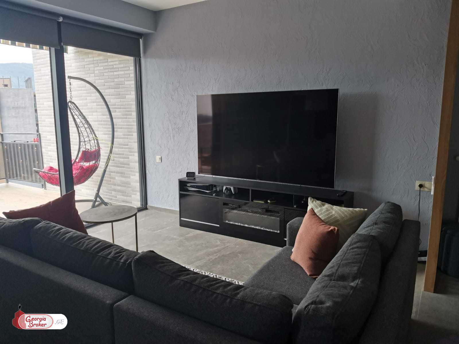 nearly repaired 3-room apartment for sale