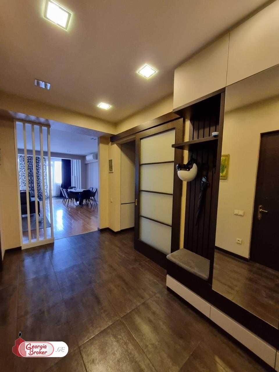 nearly repaired 3-room apartment for sale