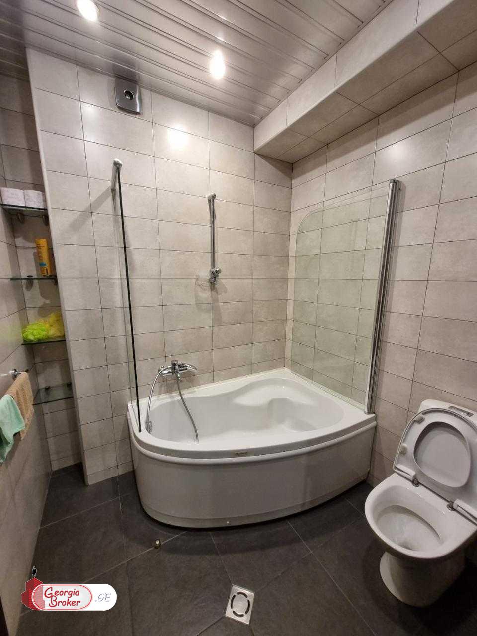 nearly repaired 3-room apartment for sale