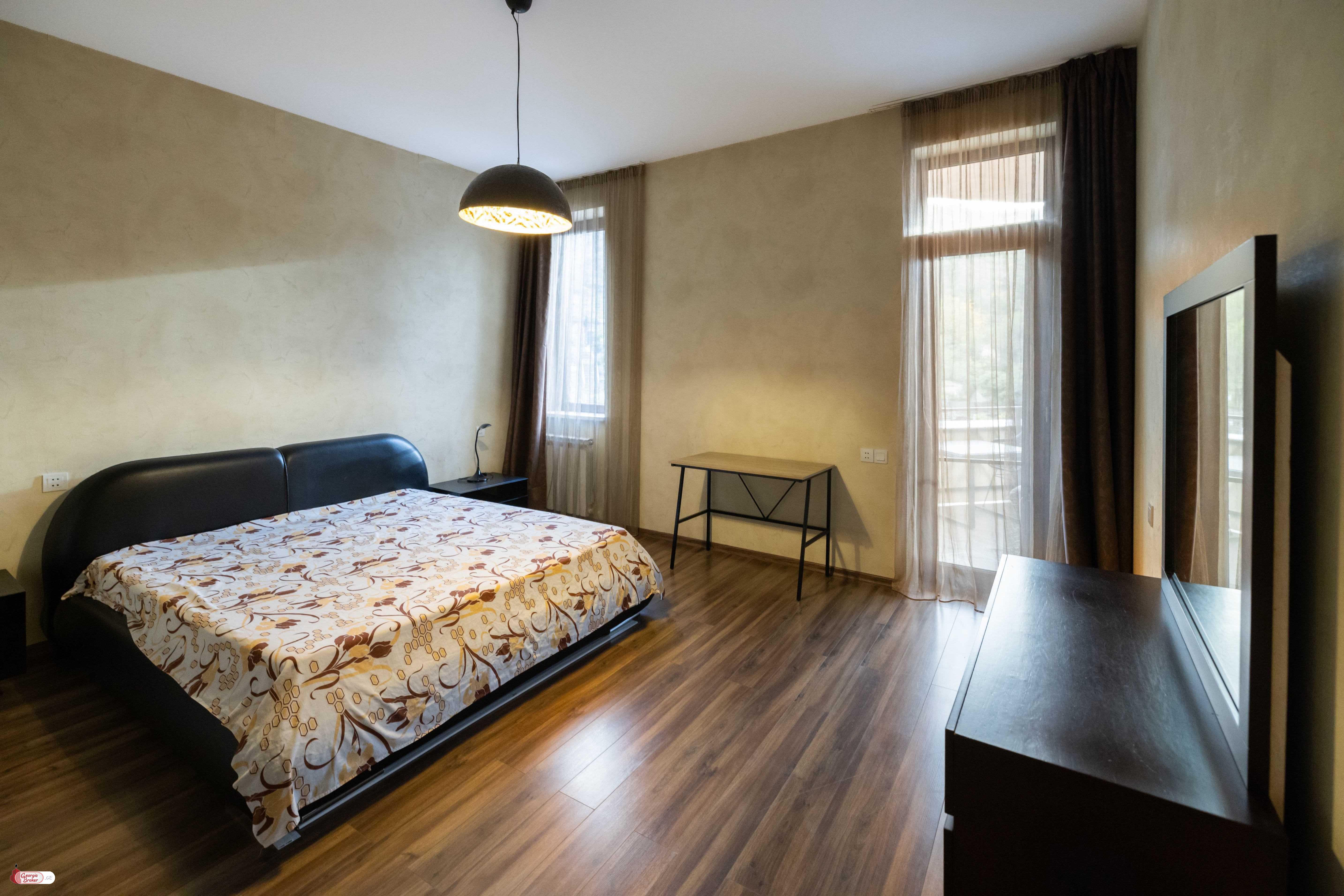 nearly repaired 6-room apartment for sale