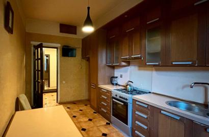 nearly repaired 5-room apartment for sale