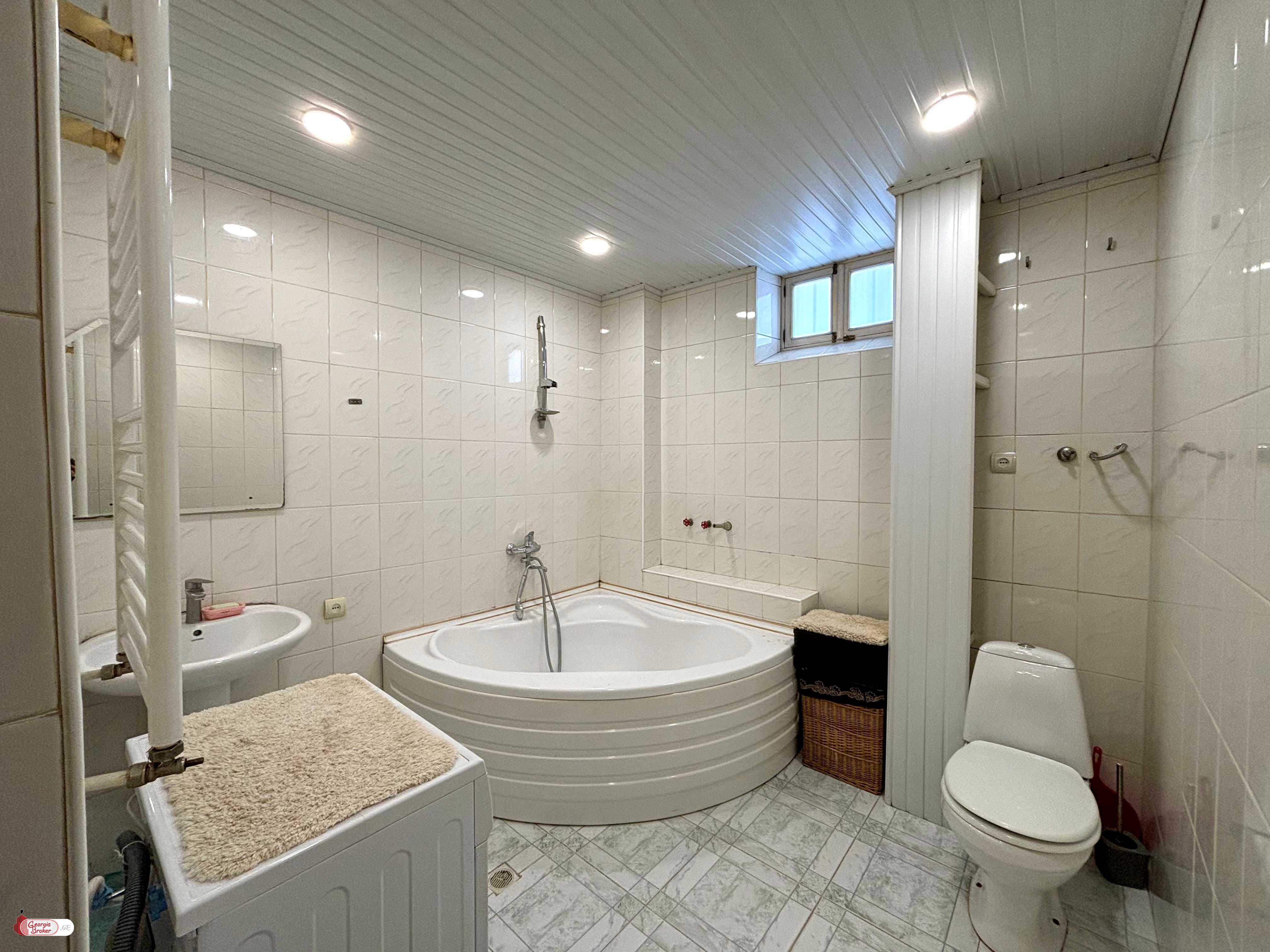 nearly repaired 5-room apartment for sale