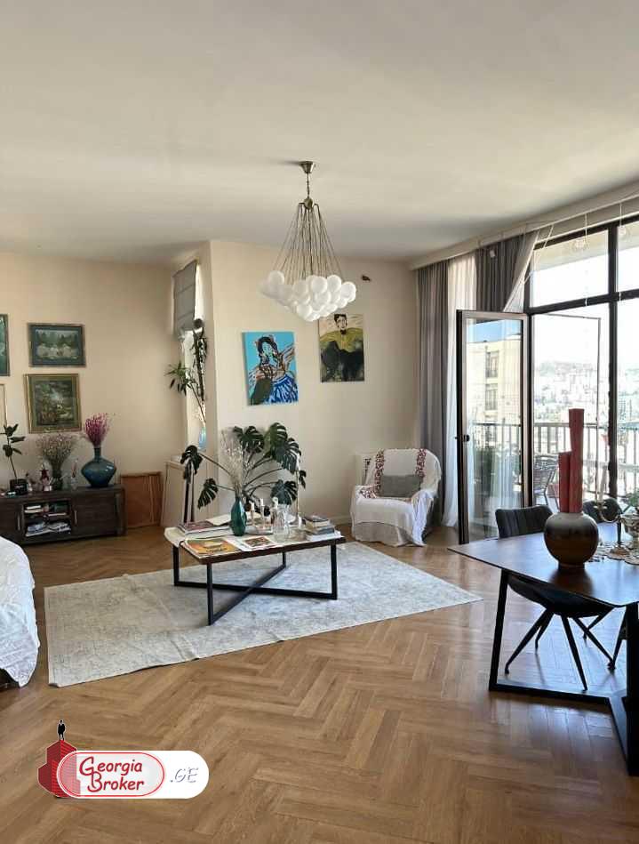 nearly repaired 5-room apartment for sale