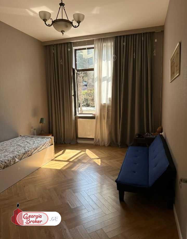 nearly repaired 5-room apartment for sale