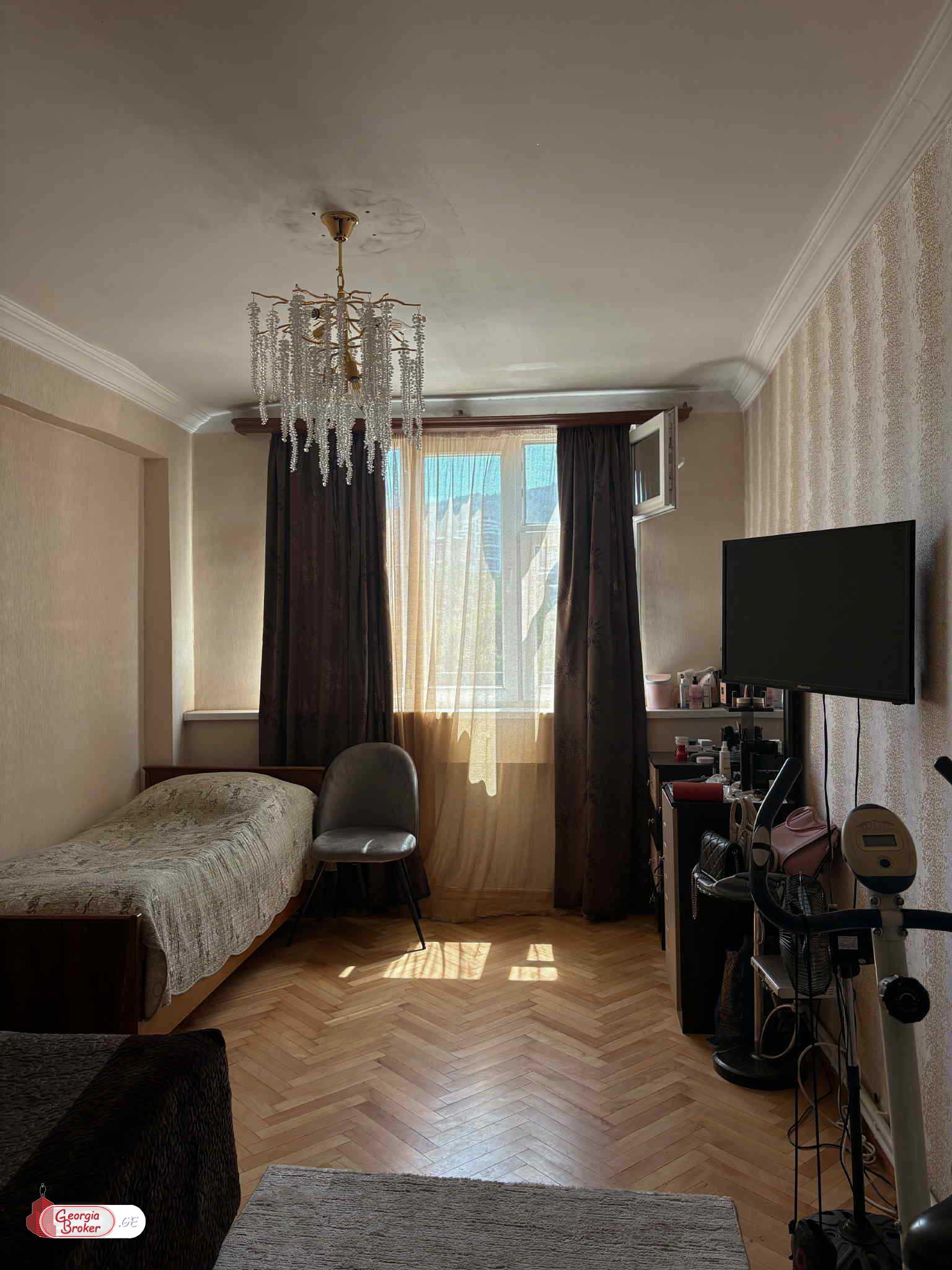 nearly repaired 4-room apartment for sale