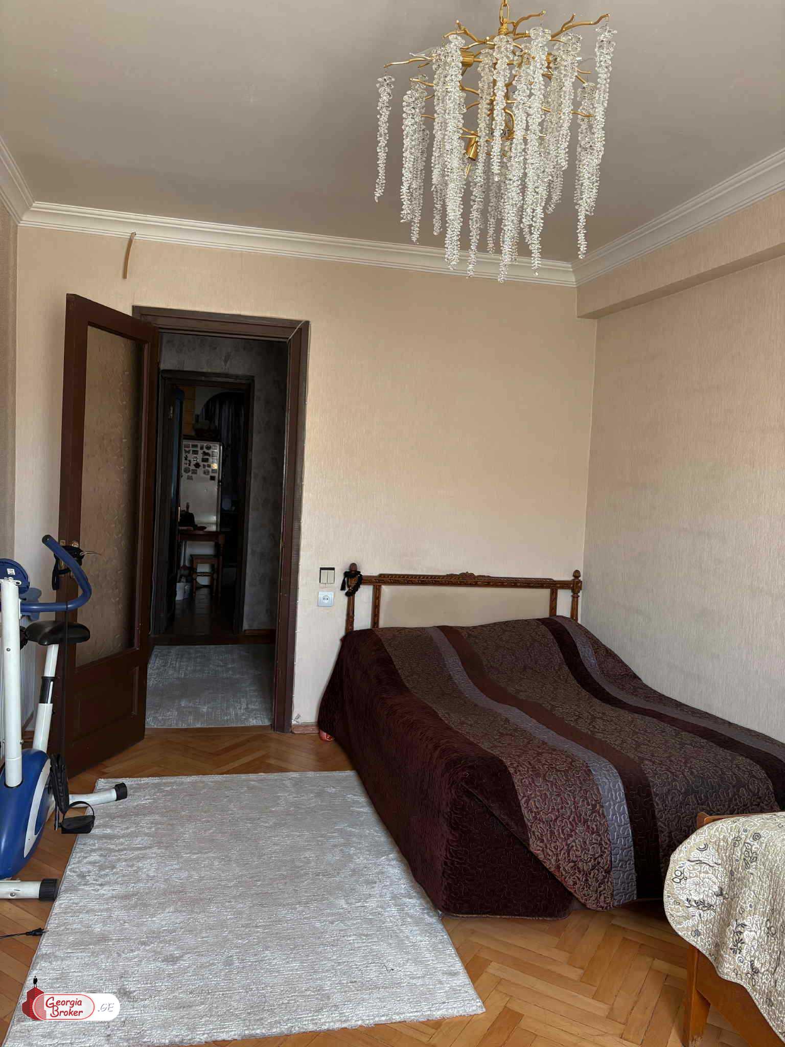 nearly repaired 4-room apartment for sale