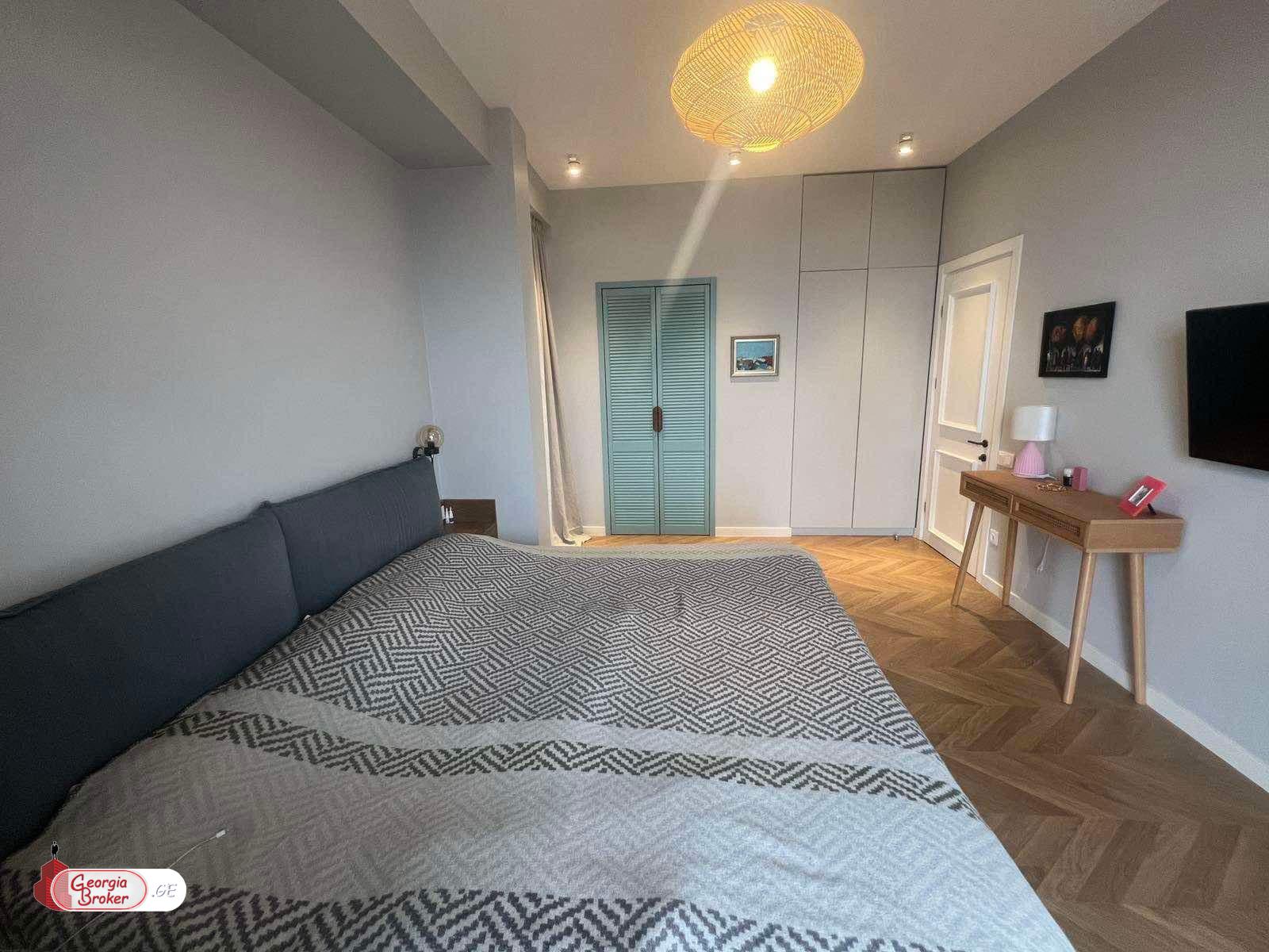 nearly repaired 4-room apartment for sale