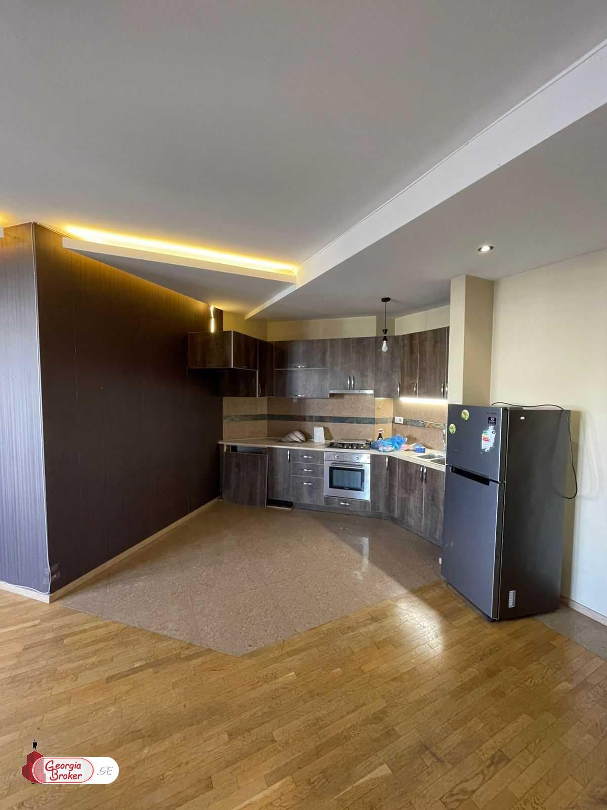 nearly repaired 3-room apartment for sale