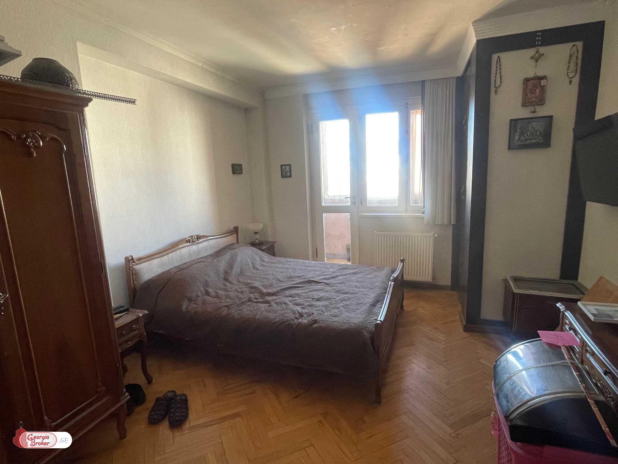 nearly repaired 3-room apartment for sale