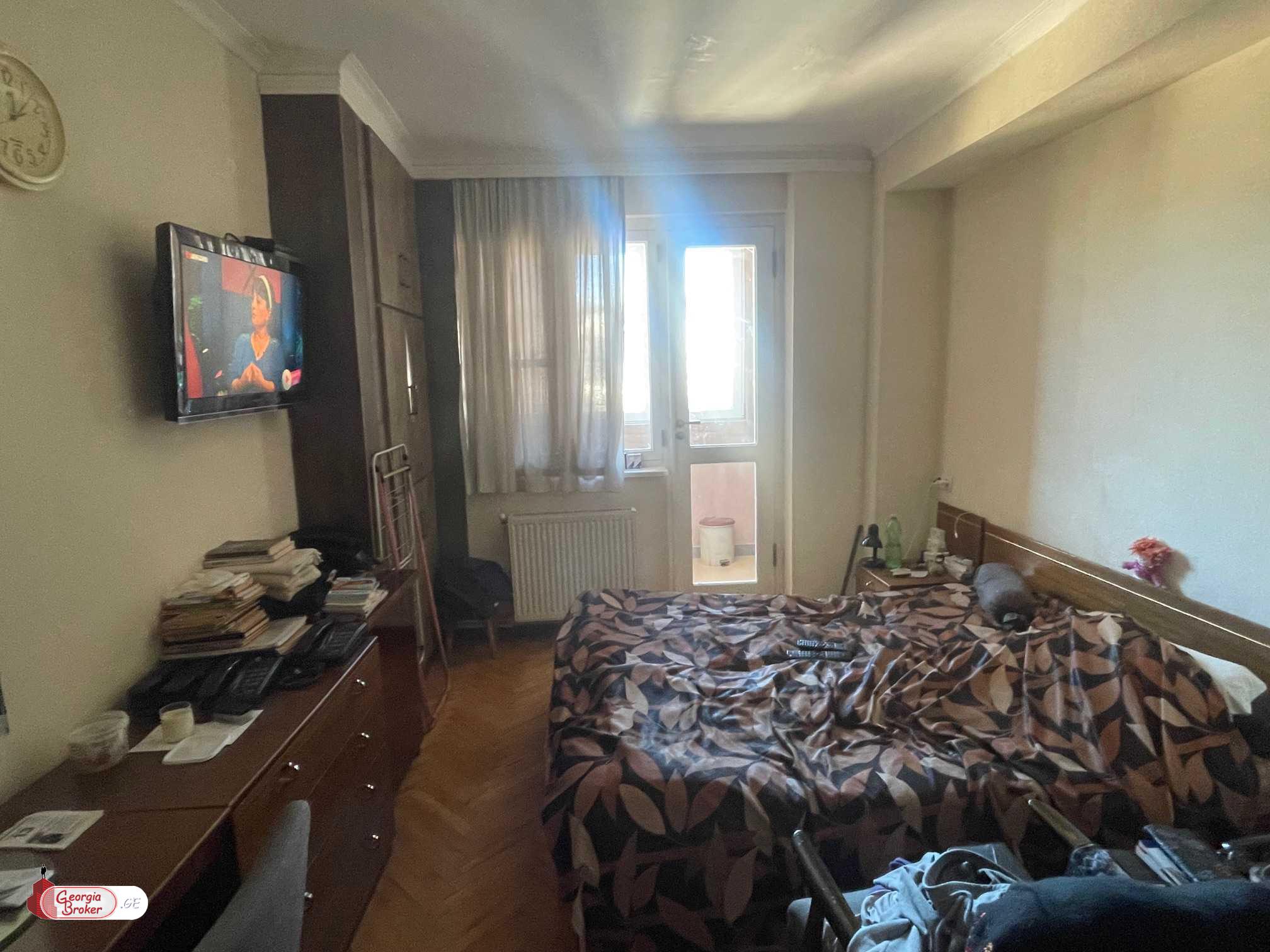 nearly repaired 3-room apartment for sale