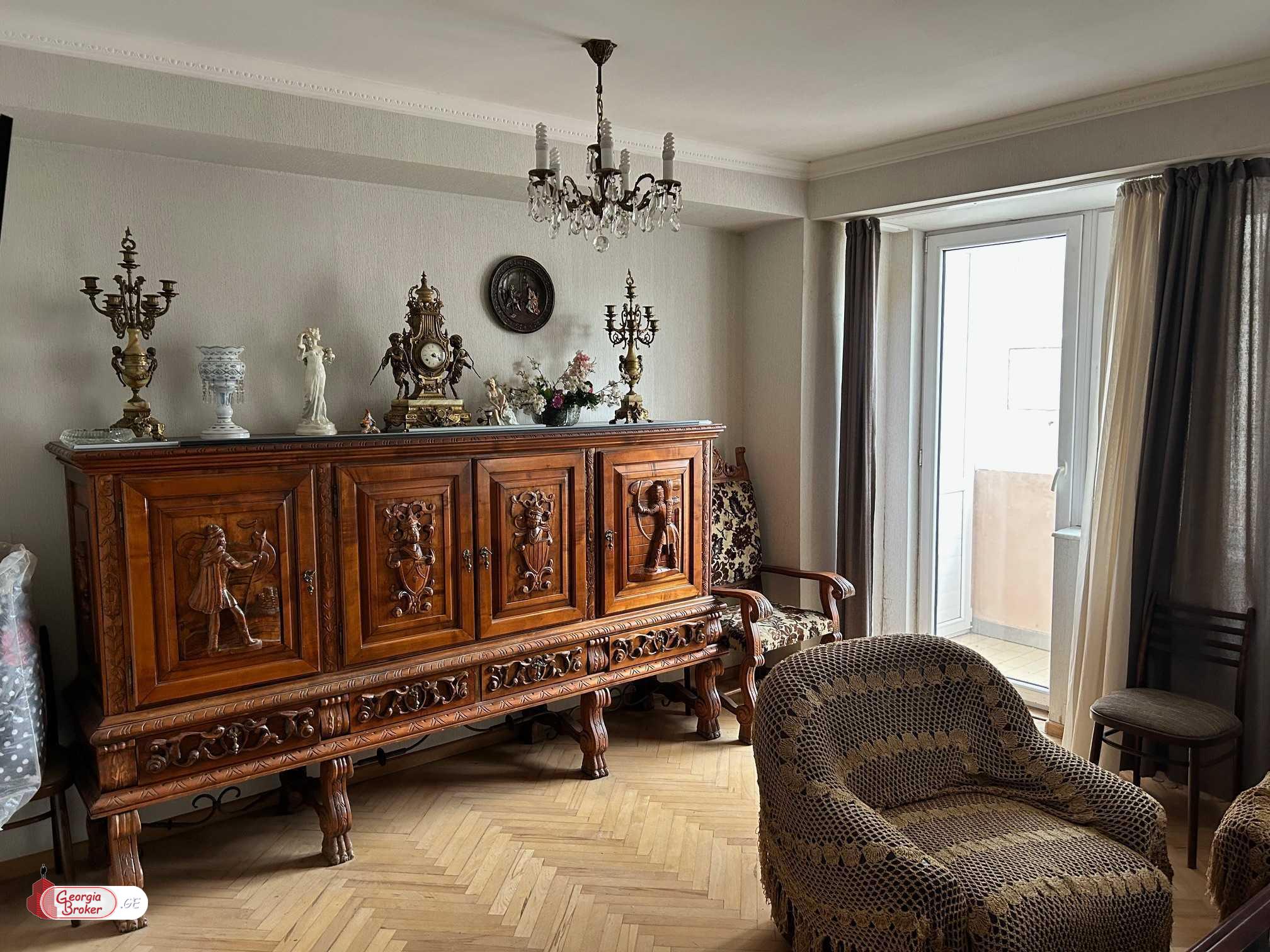 nearly repaired 3-room apartment for sale