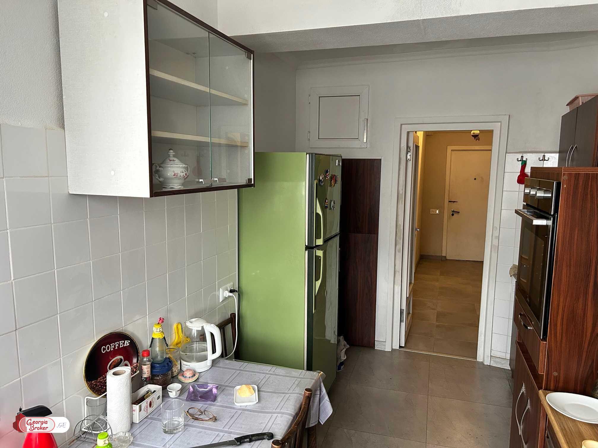 nearly repaired 3-room apartment for sale