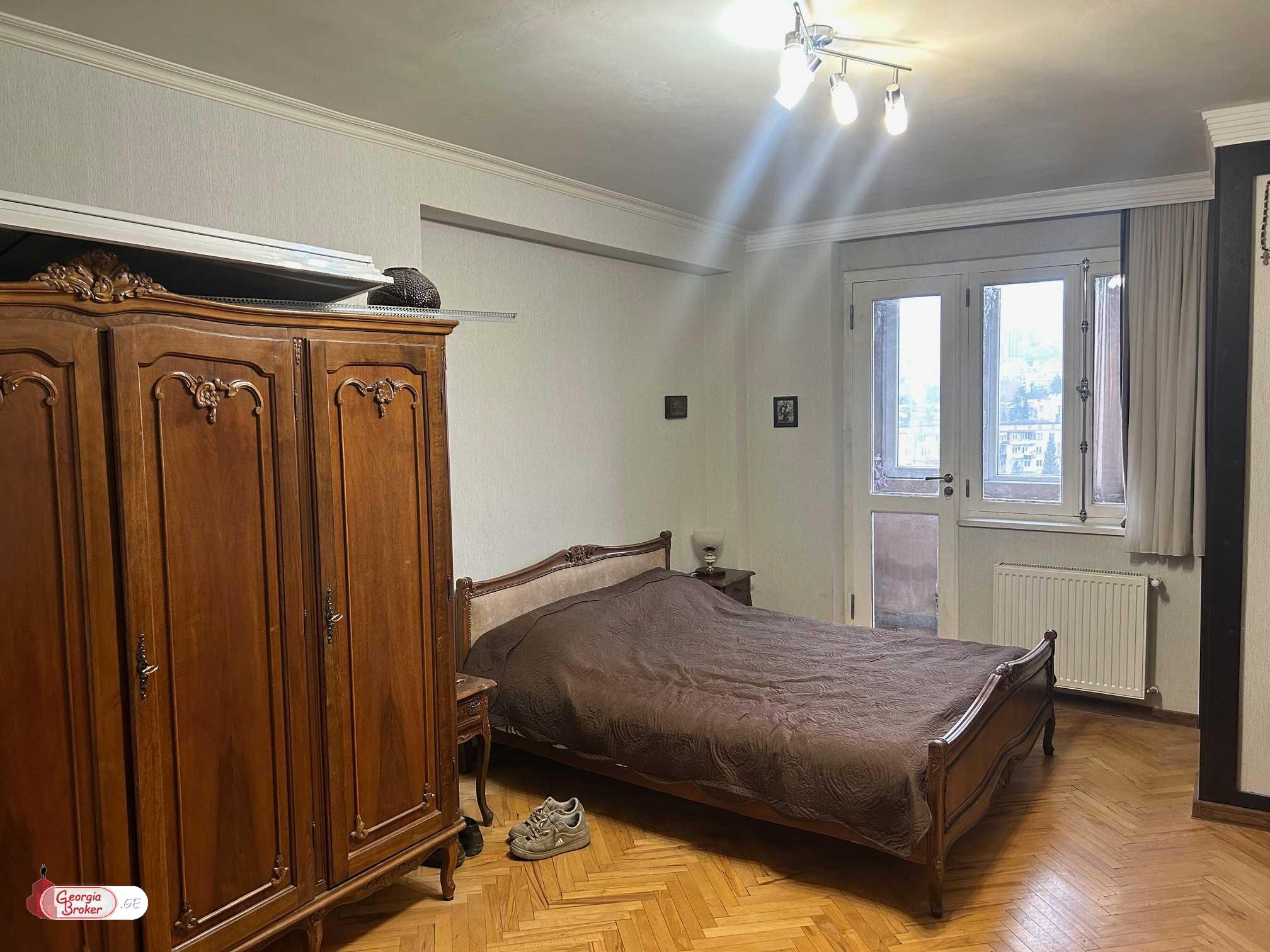 nearly repaired 3-room apartment for sale
