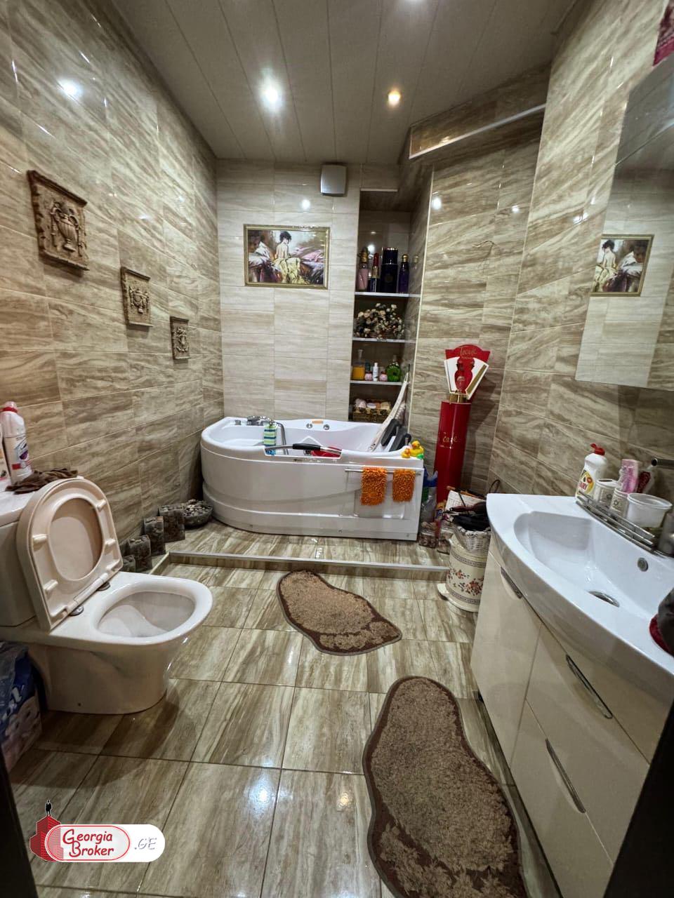 nearly repaired 3-room apartment for sale