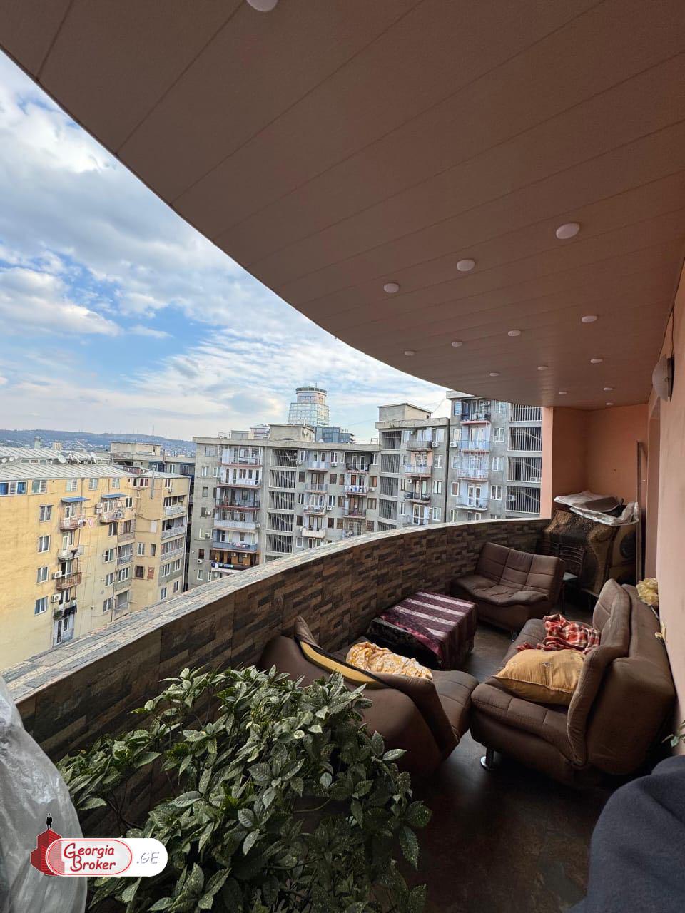 nearly repaired 3-room apartment for sale