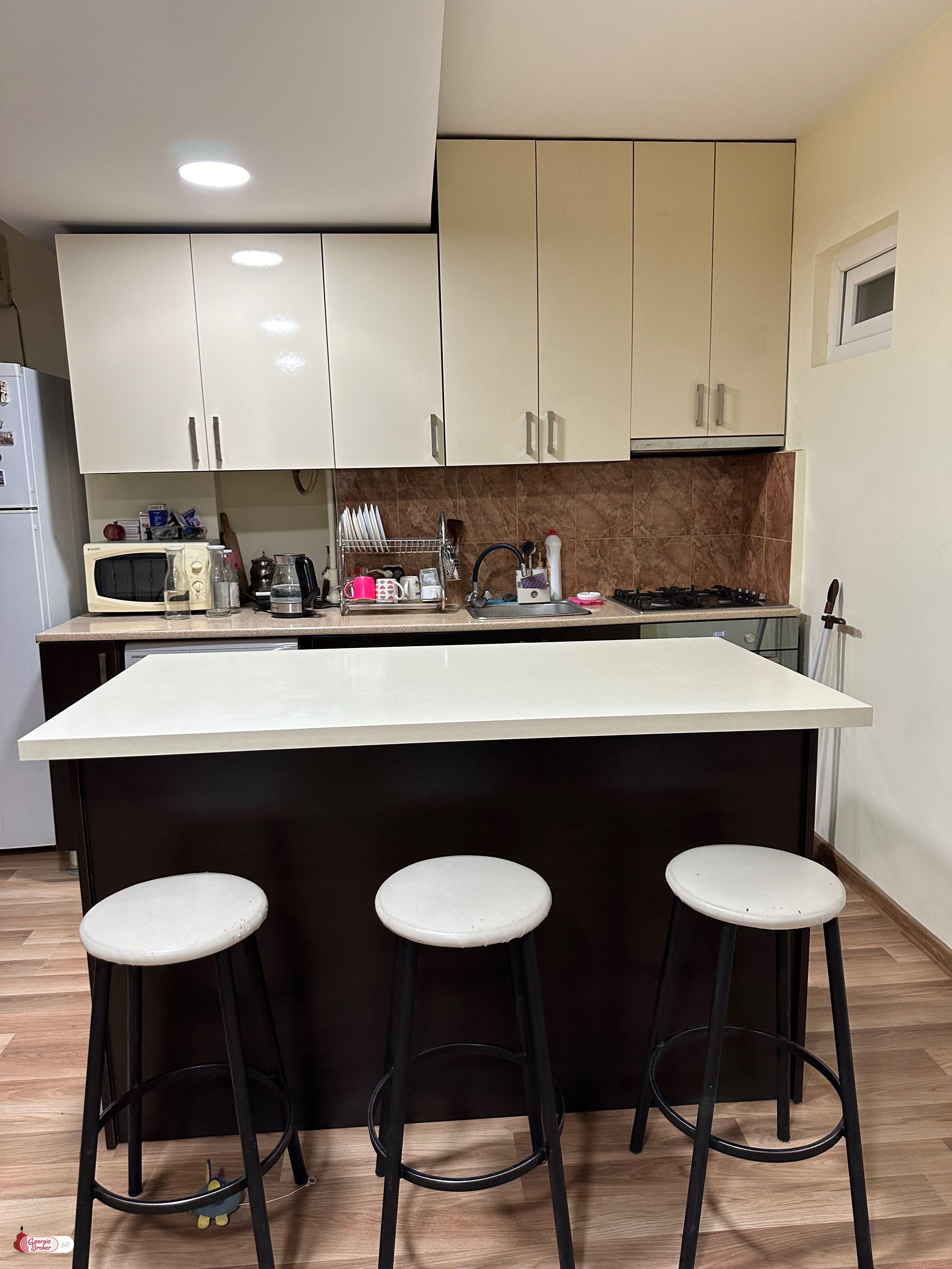 nearly repaired 3-room apartment for sale