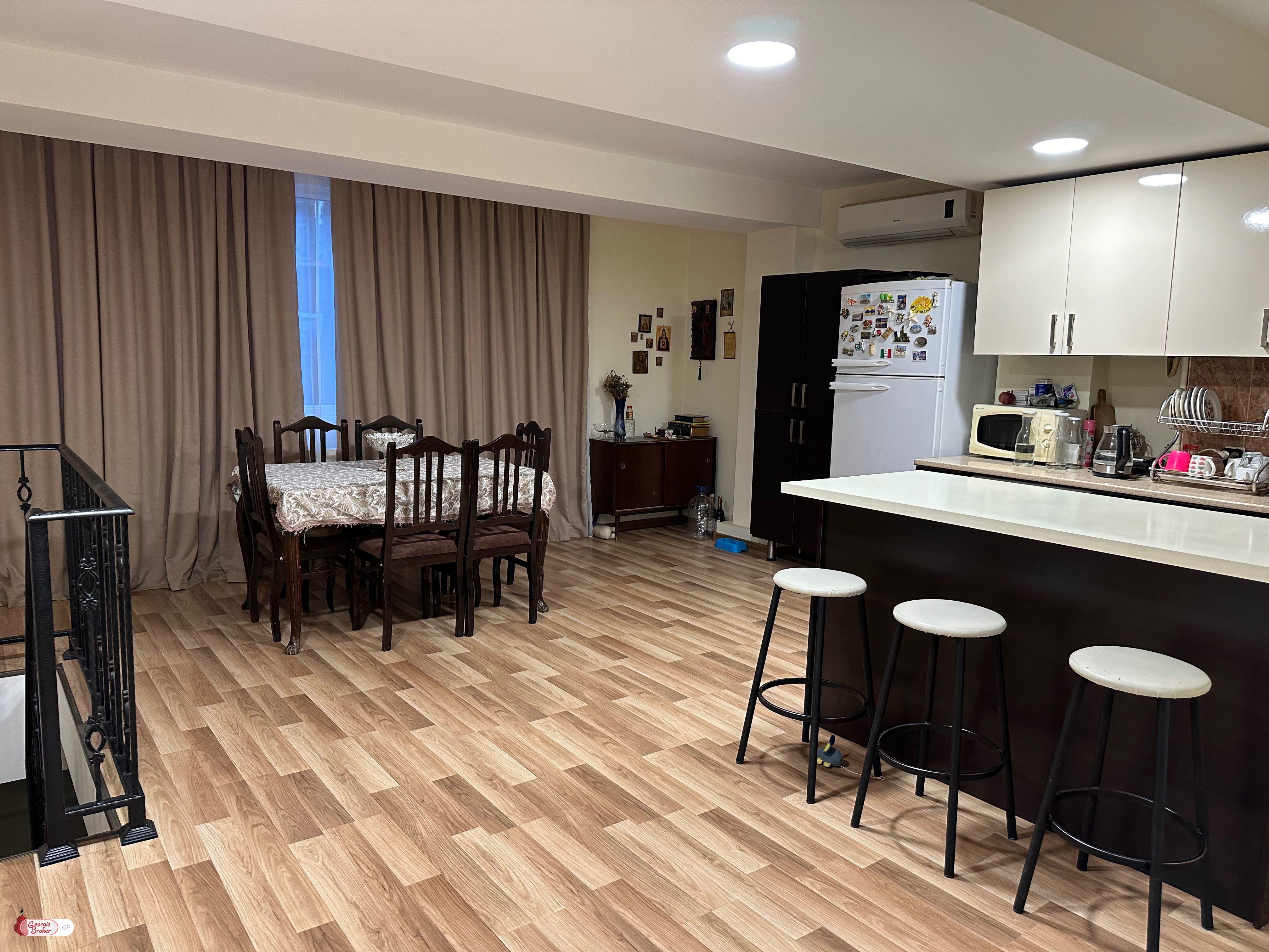 nearly repaired 3-room apartment for sale