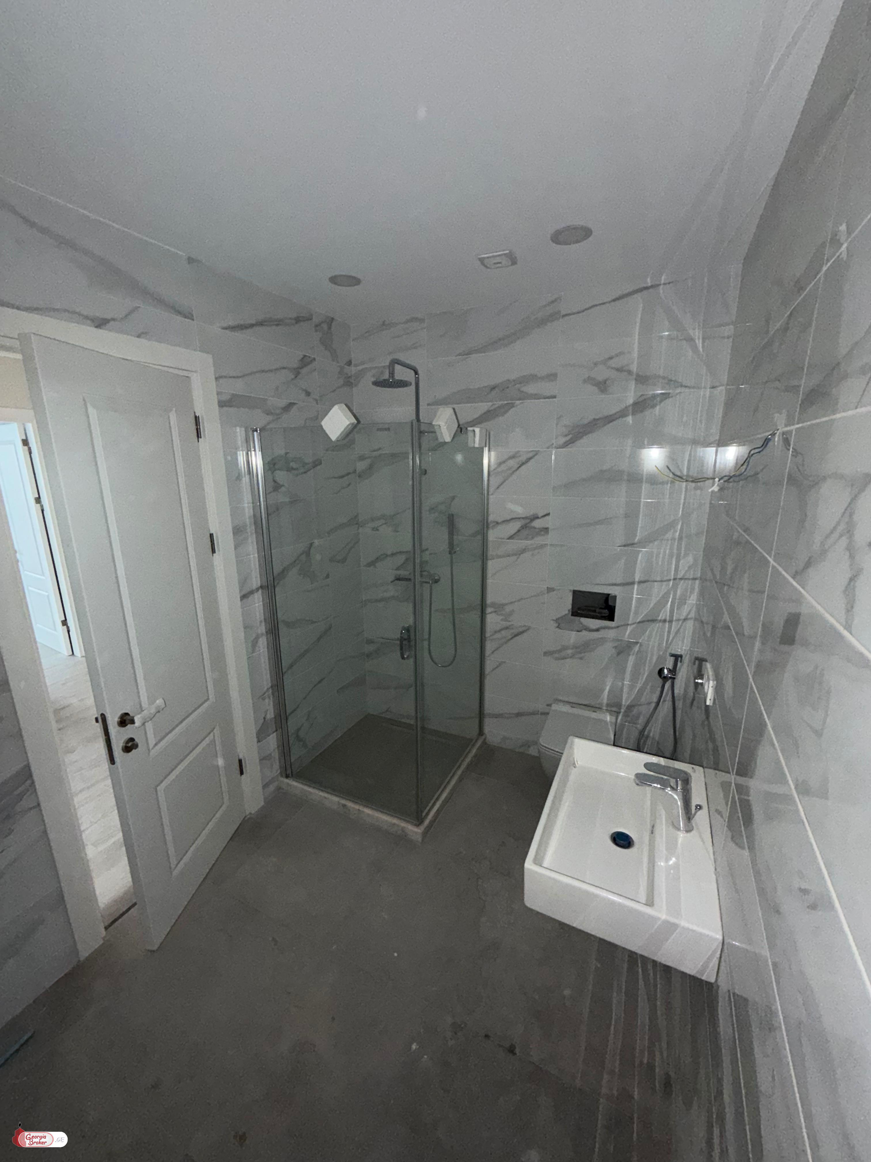 nearly repaired 4-room apartment for sale