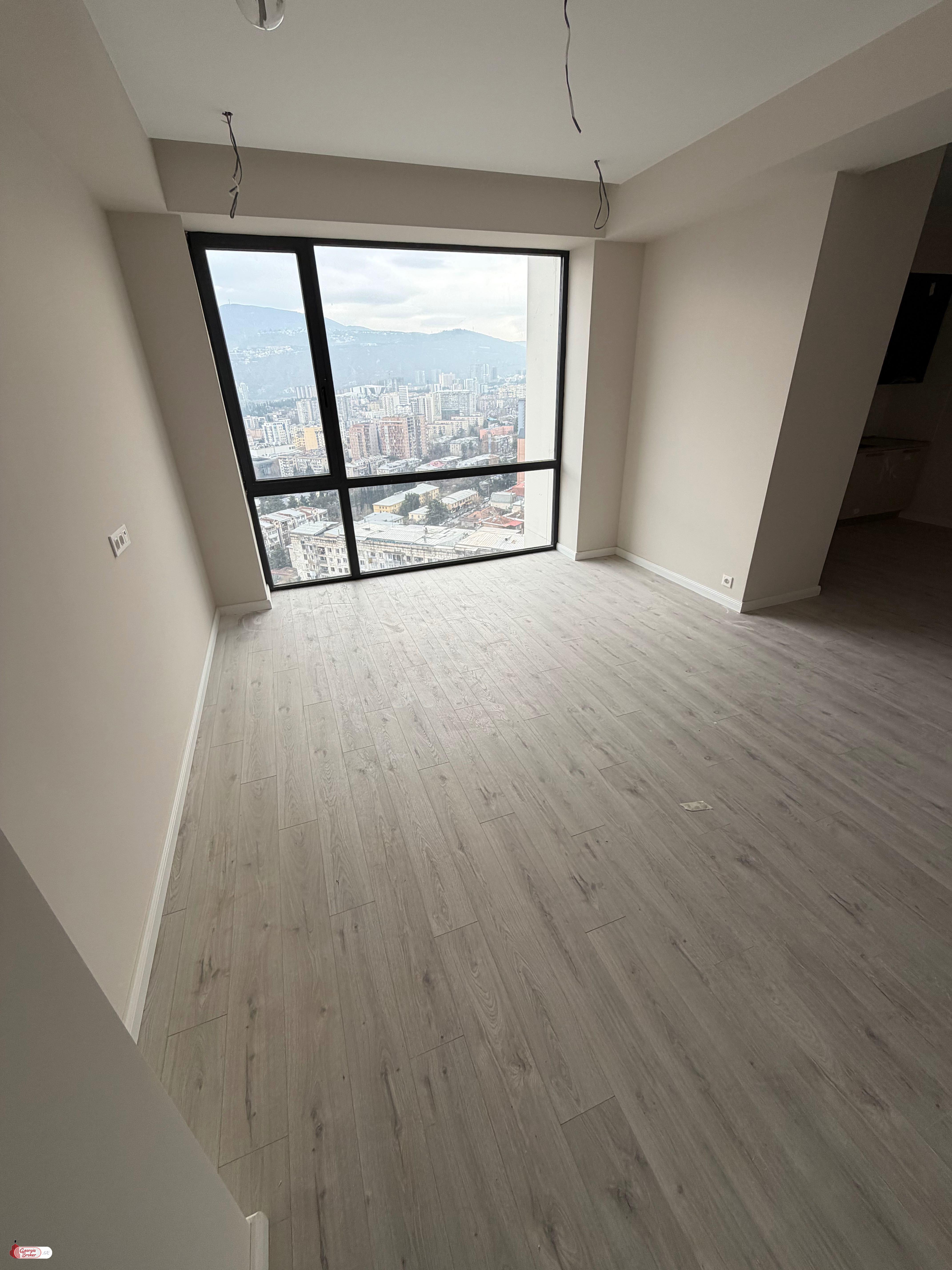 nearly repaired 4-room apartment for sale