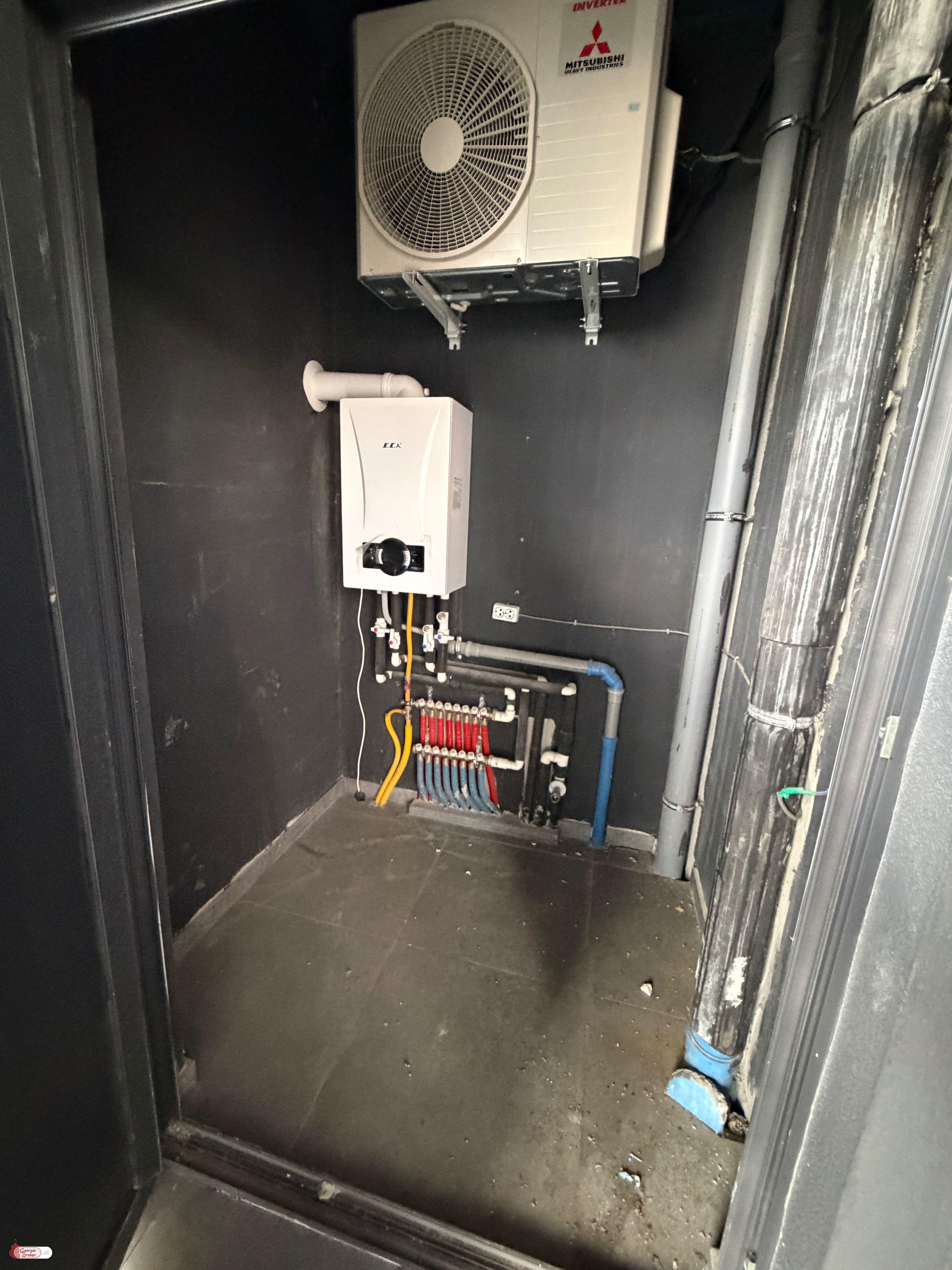 nearly repaired 4-room apartment for sale