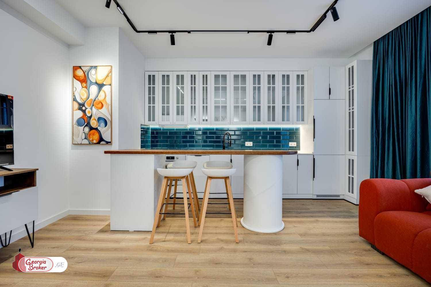 nearly repaired 3-room apartment for sale