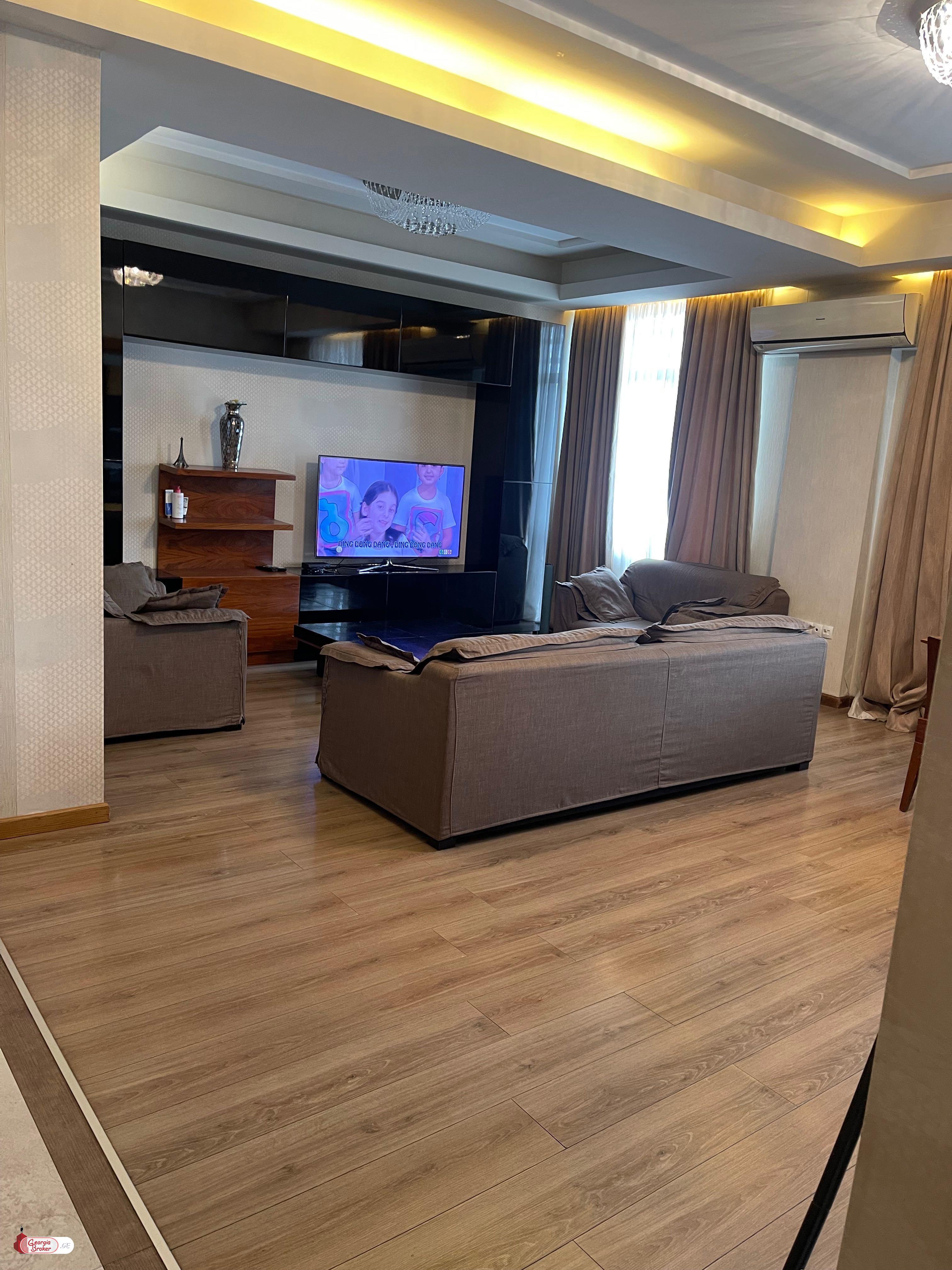 nearly repaired 4-room apartment for sale