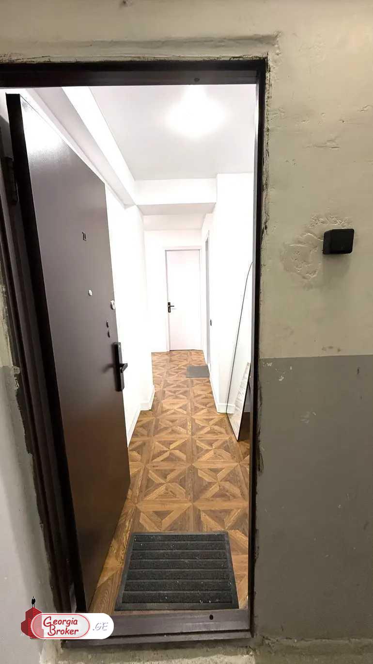 nearly repaired 4-room apartment for sale