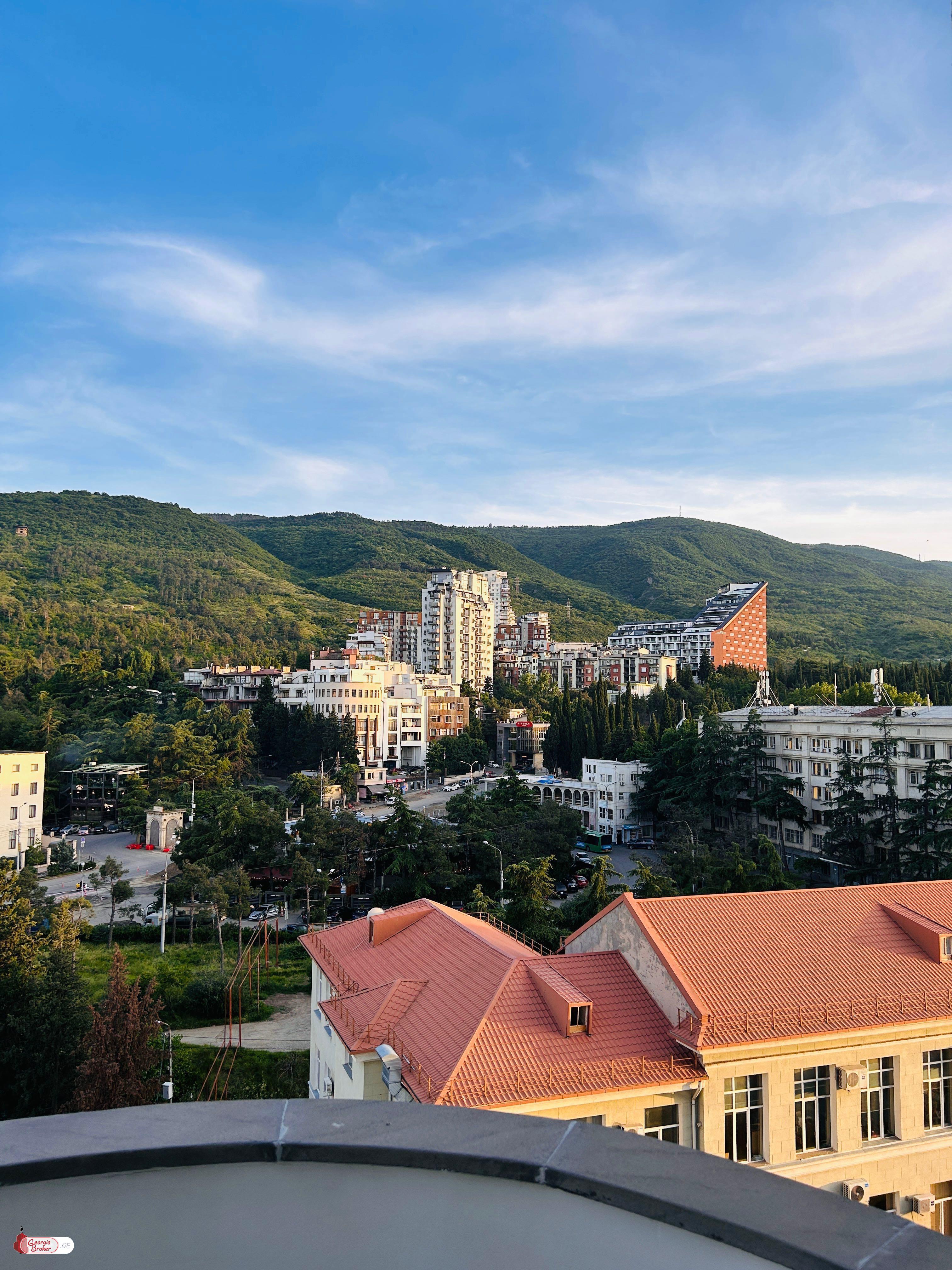 nearly repaired 5-room apartment for sale