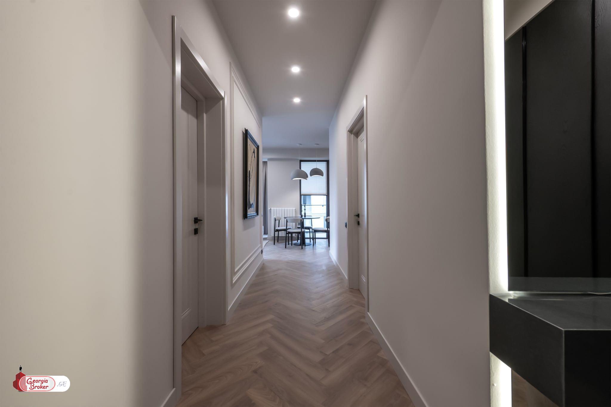 nearly repaired 3-room apartment for sale