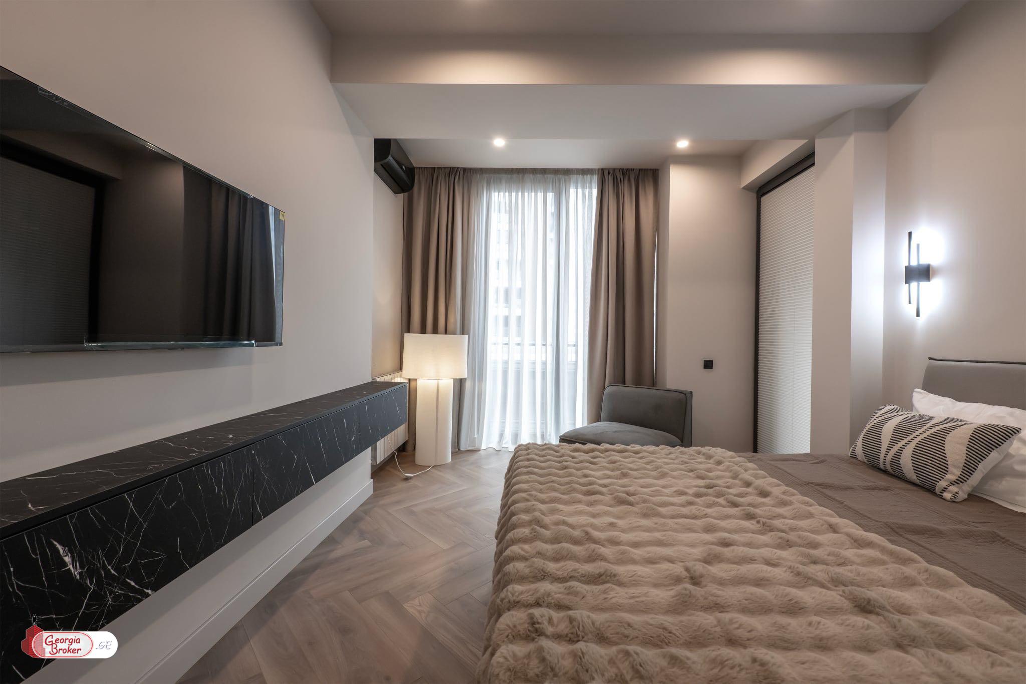 nearly repaired 3-room apartment for sale