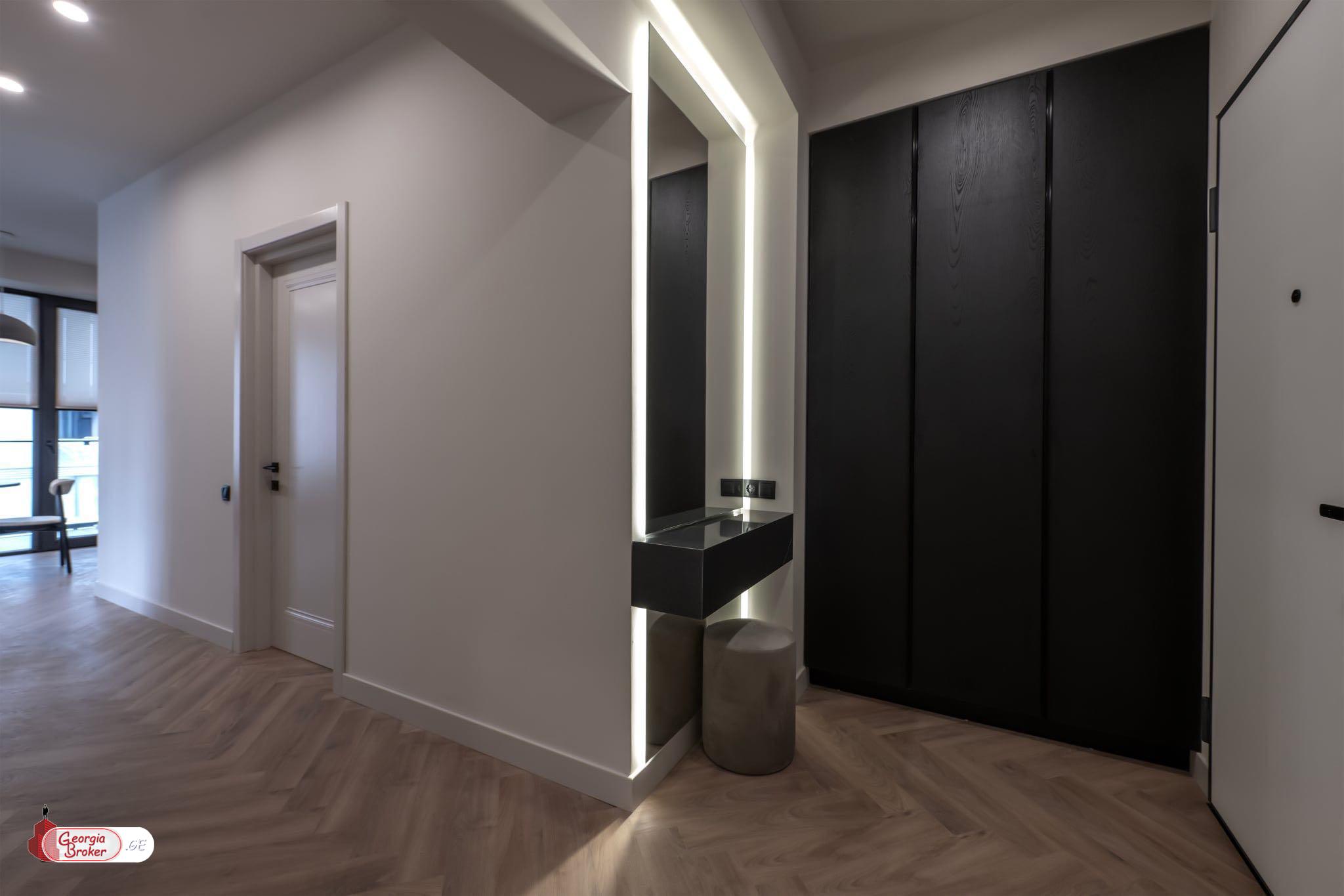 nearly repaired 3-room apartment for sale