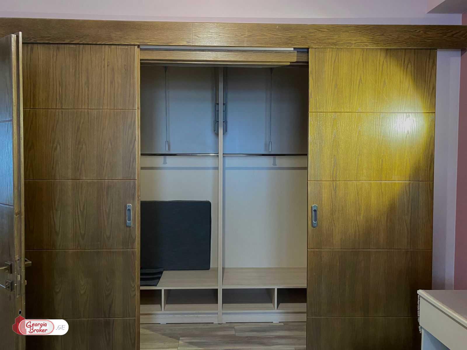 იყიდება ახალი გარემონტებული 3 ოთახიანი ბინა