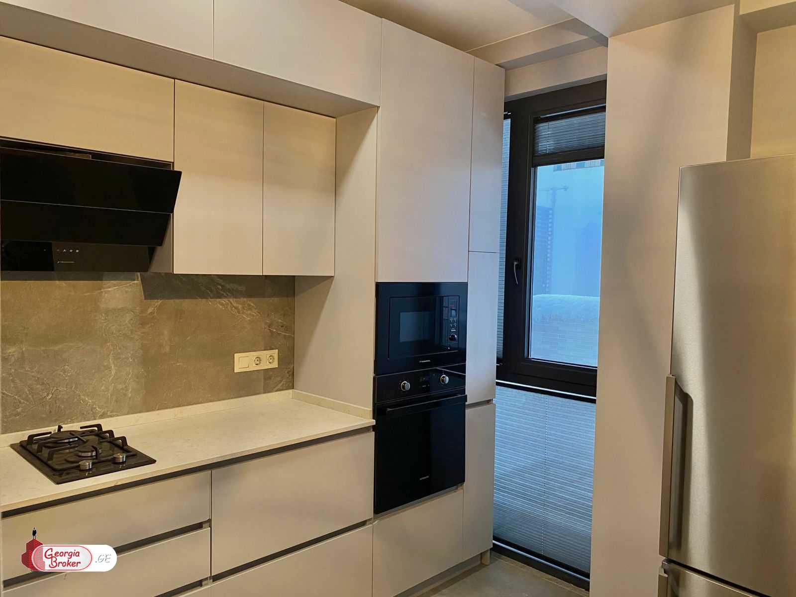 იყიდება ახალი გარემონტებული 3 ოთახიანი ბინა