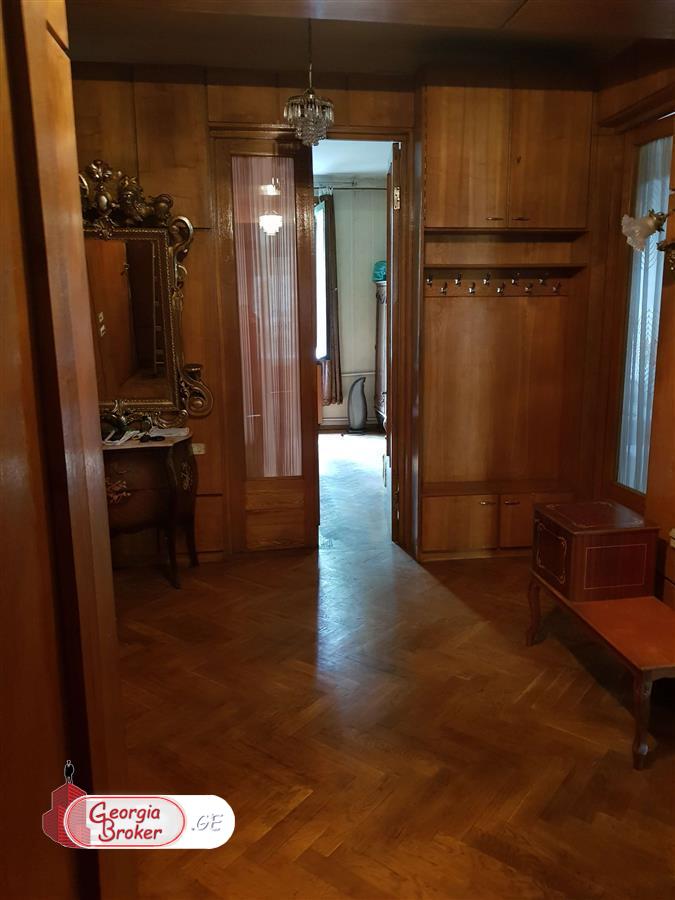 old repaired 5-room apartment for sale