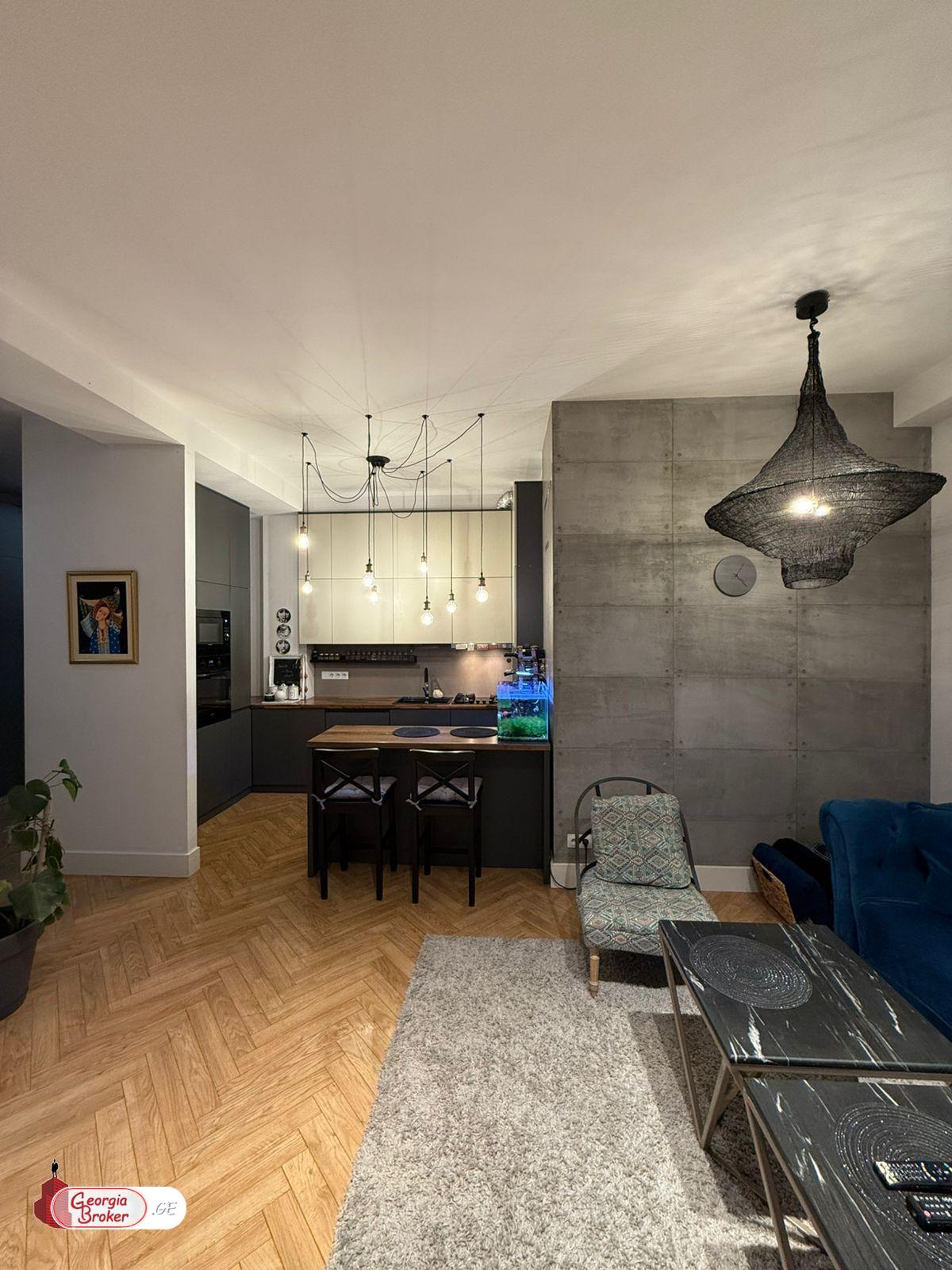 იყიდება ახალი გარემონტებული 4 ოთახიანი ბინა