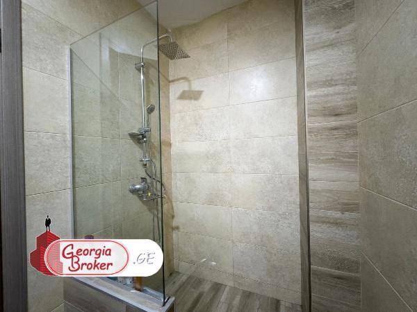 იყიდება ახალი გარემონტებული 3 ოთახიანი ბინა