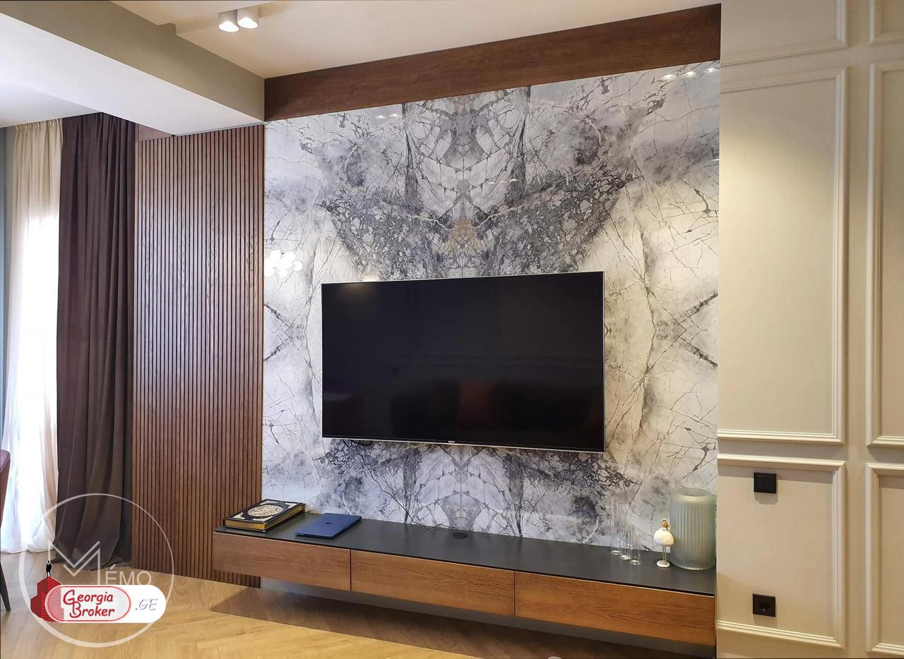 продается квартира с новым ремонтом 3-комнаты