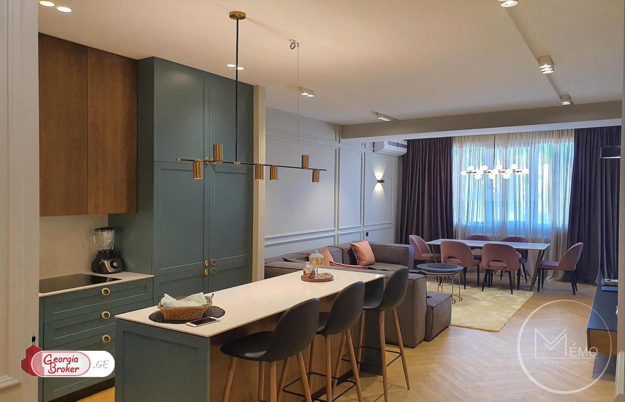 продается квартира с новым ремонтом 3-комнаты