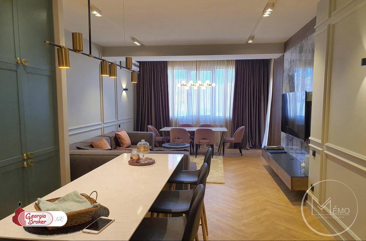 продается квартира с новым ремонтом 3-комнаты